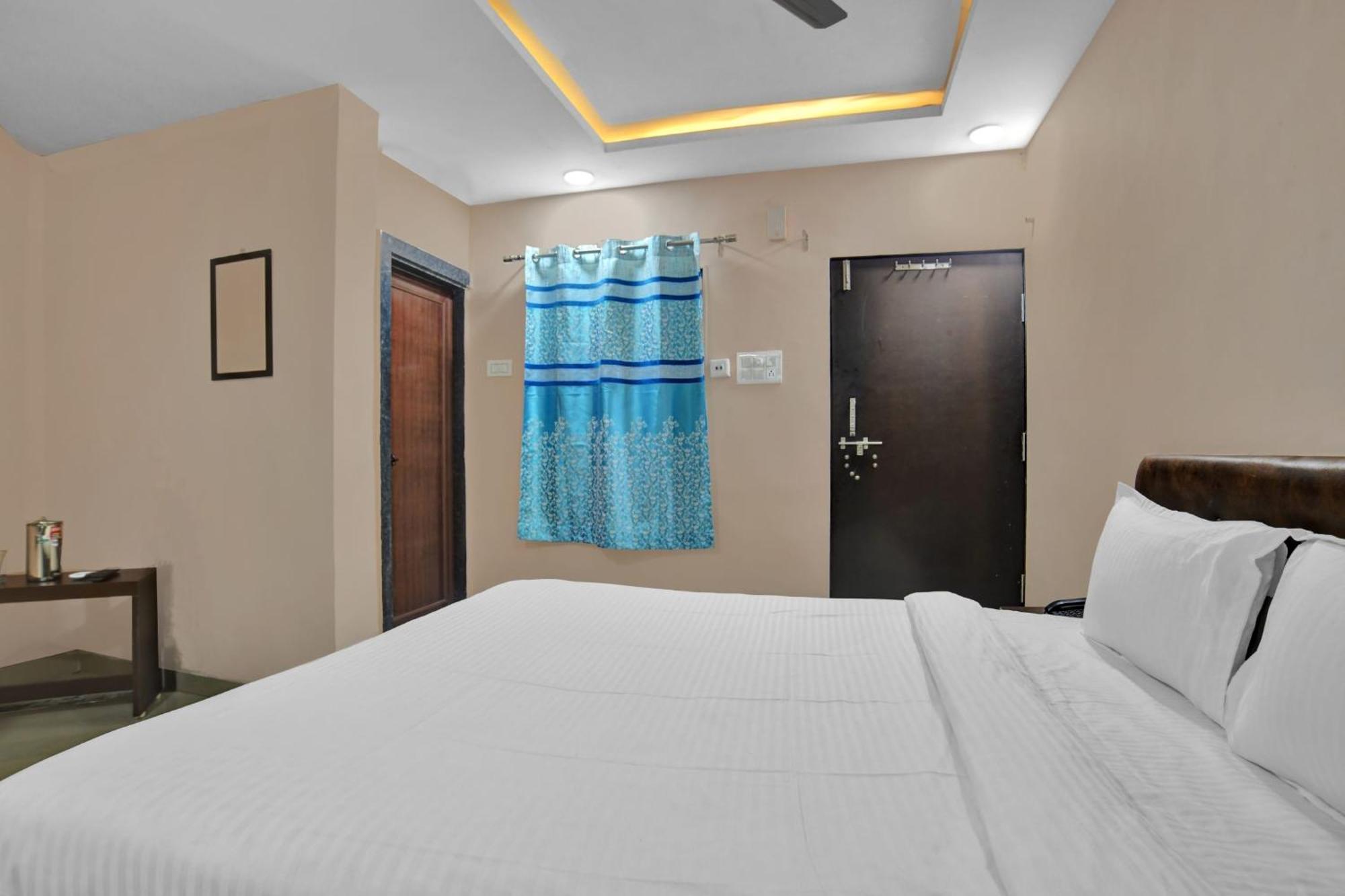 Hotel O Sai Sahara Indore