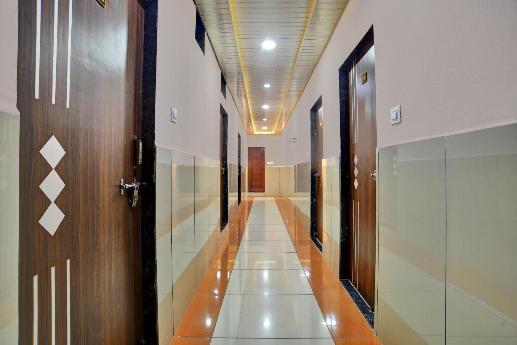 Hotel O Sai Sahara Indore