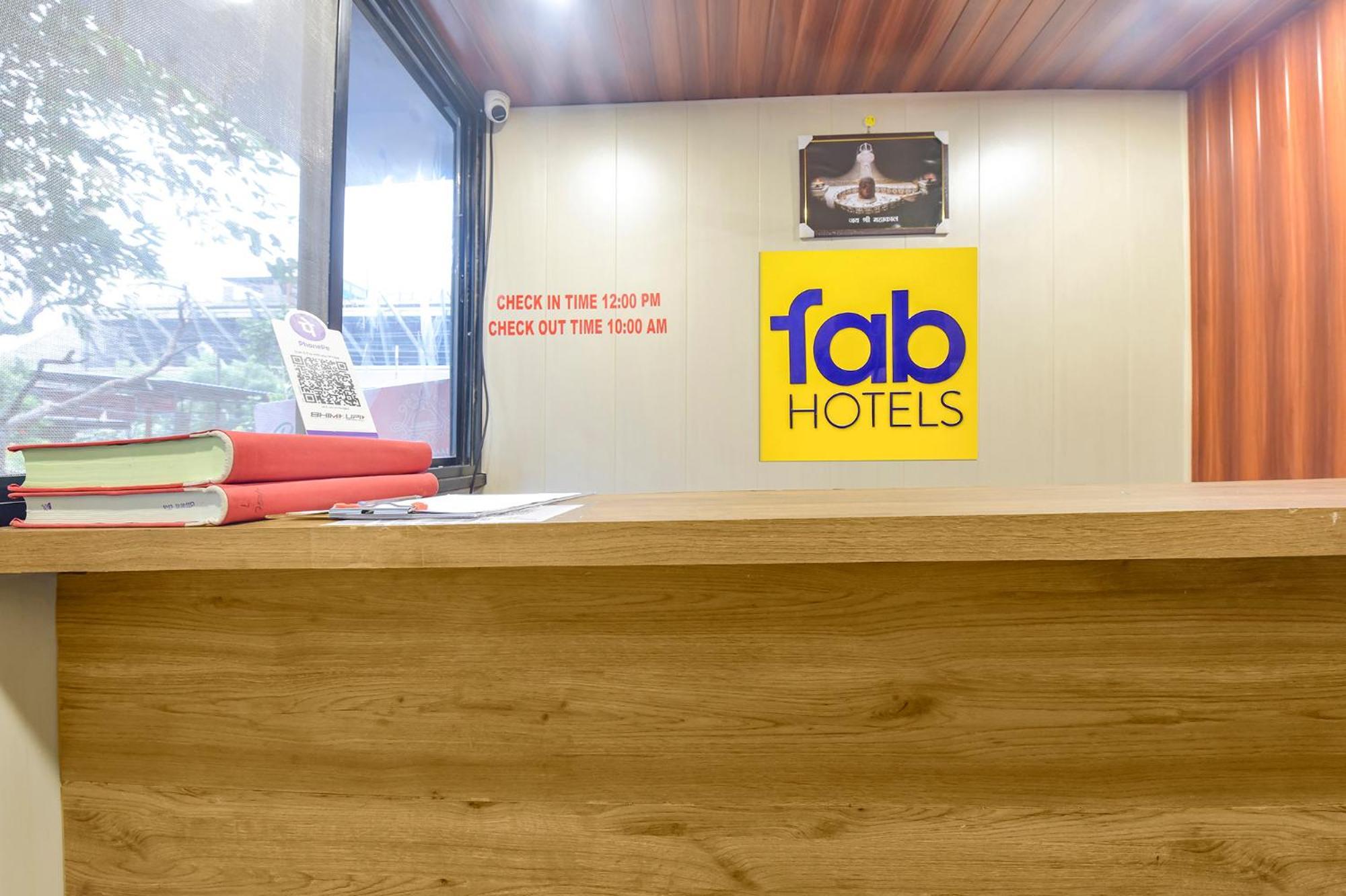 Fabhotel The Max Glory Hotel 3*