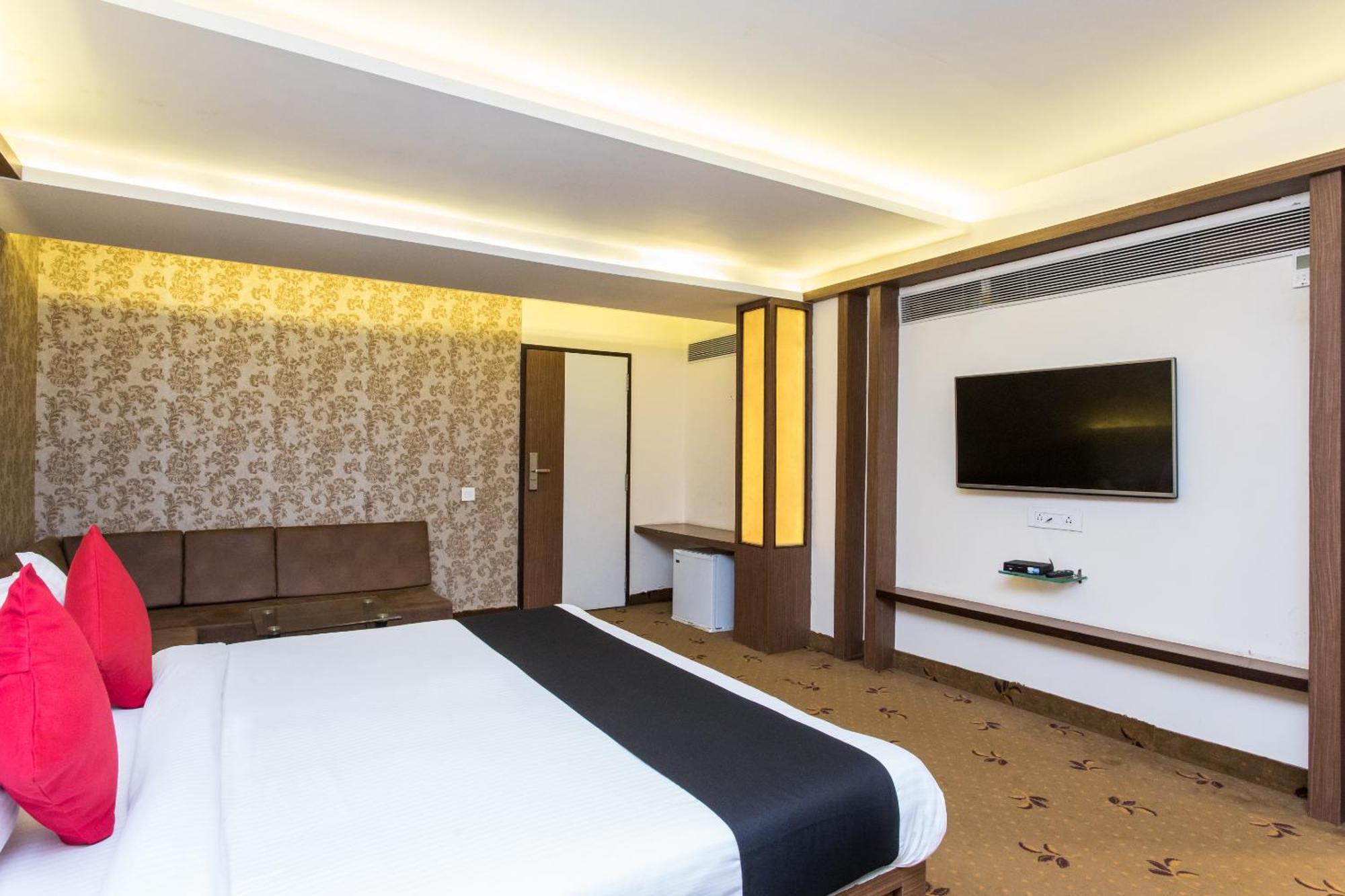 Solaris Resort