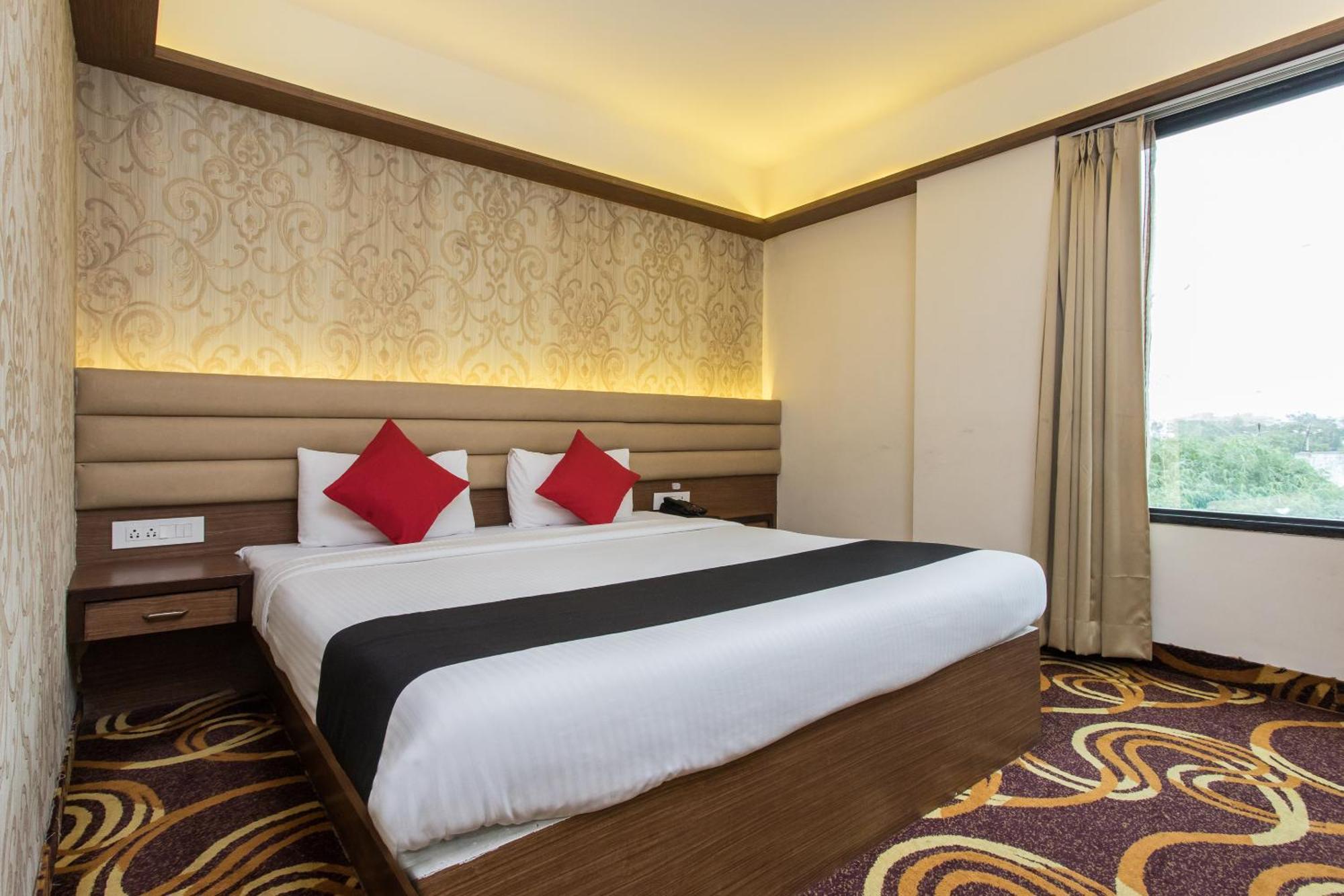 Solaris Resort