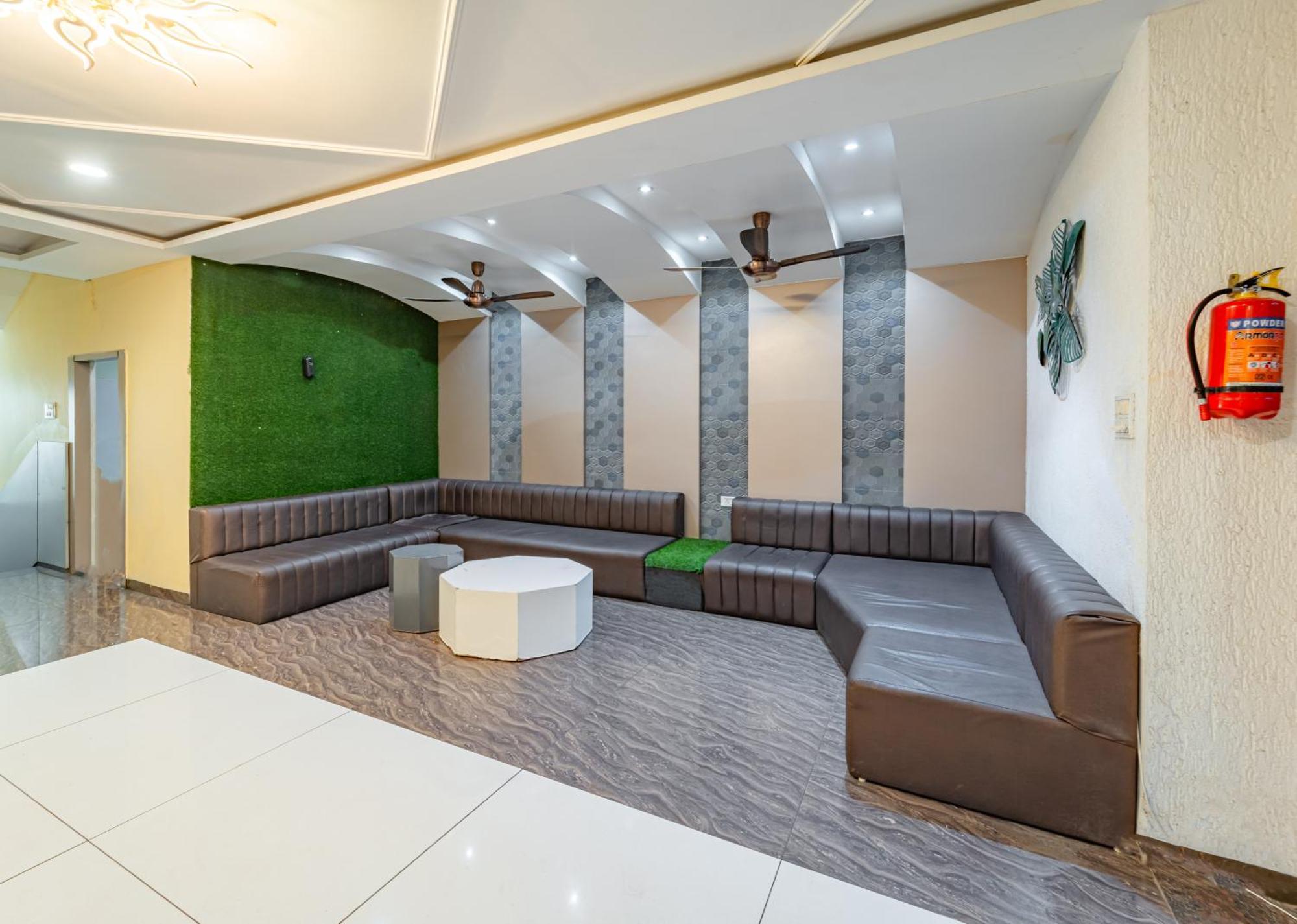 Treebo Musk Hotel