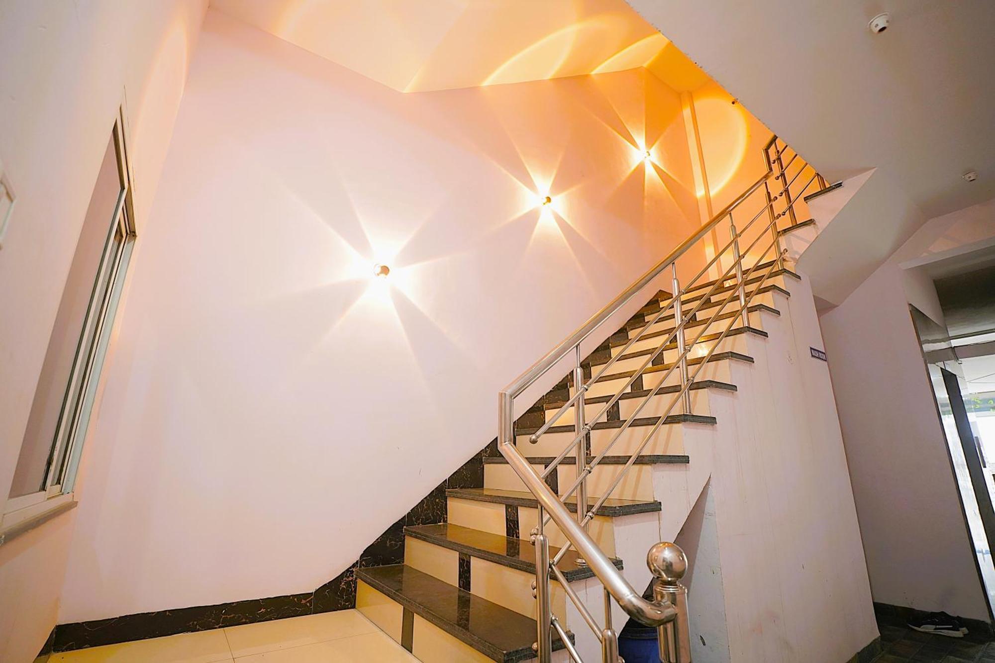 Hotel Inspira Residency- Near Bombay Hospital Indore