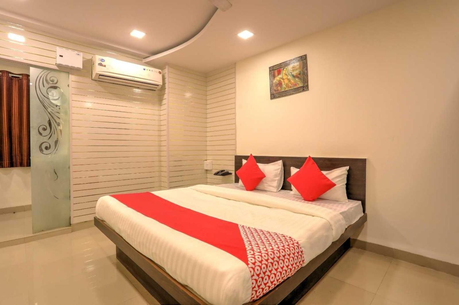Hotel Super Collection O 7 Eleven 3*