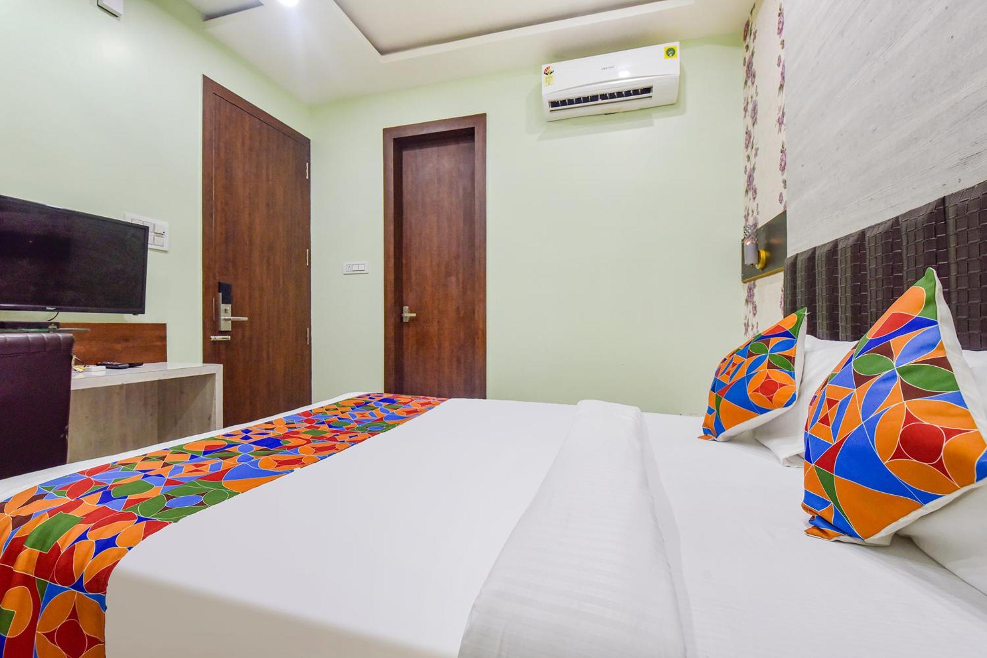 Hotel Fabhotel Shiv Chhaya