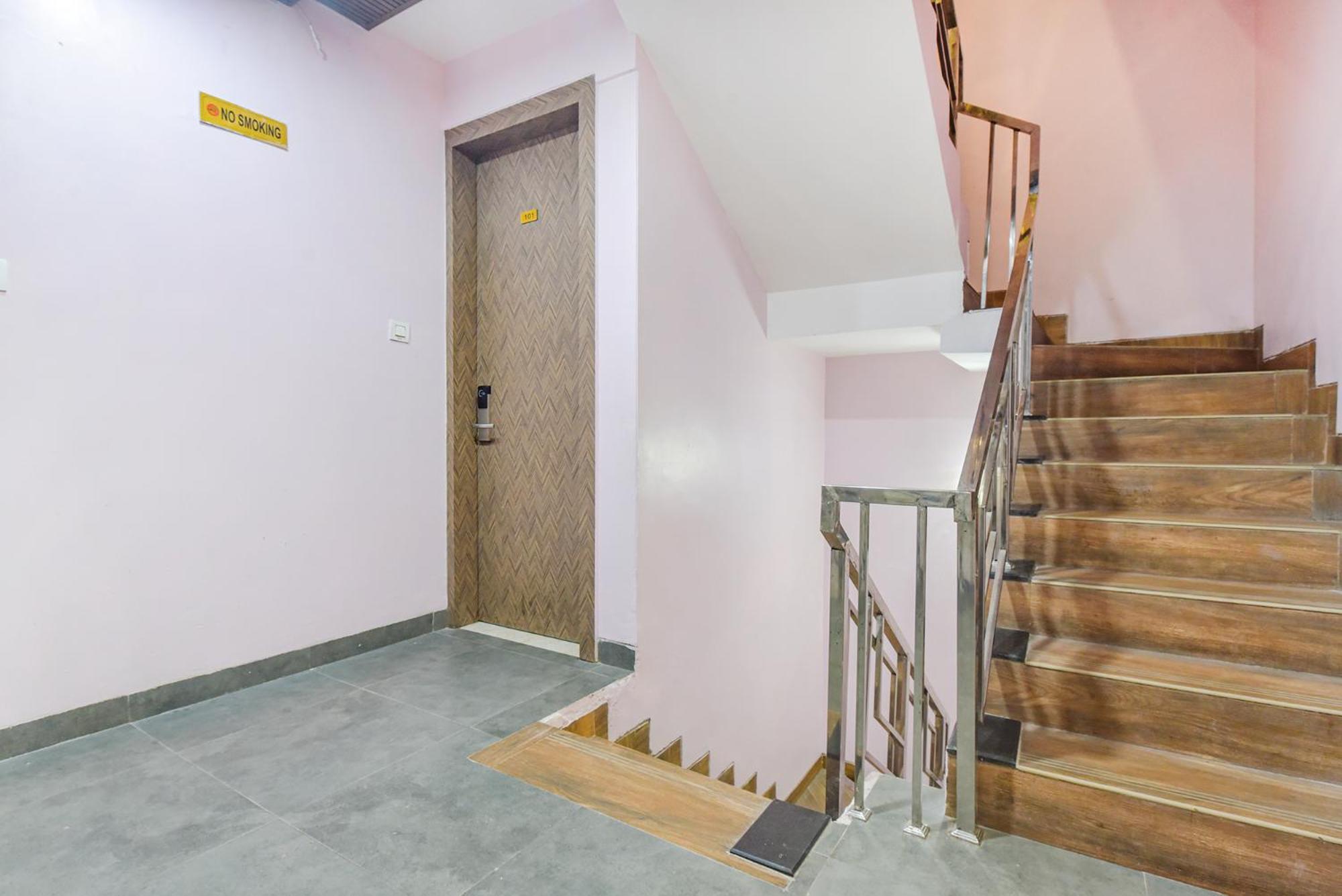 Fabhotel Shiv Chhaya 3*