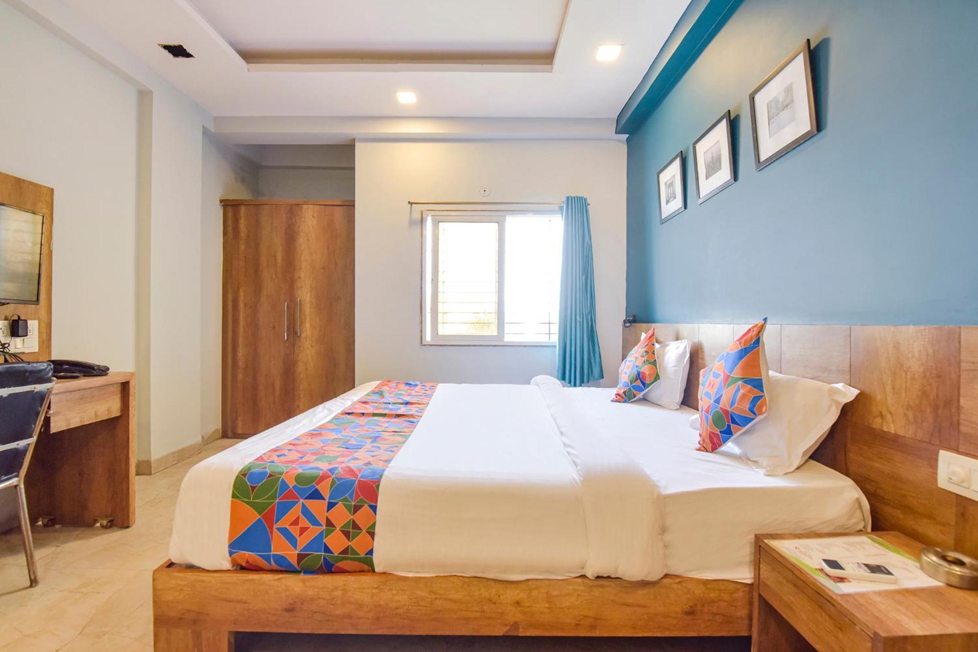 Fabhotel Rush Imperial Hotel
