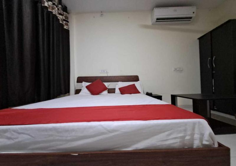 Hotel Wood-n-stay *