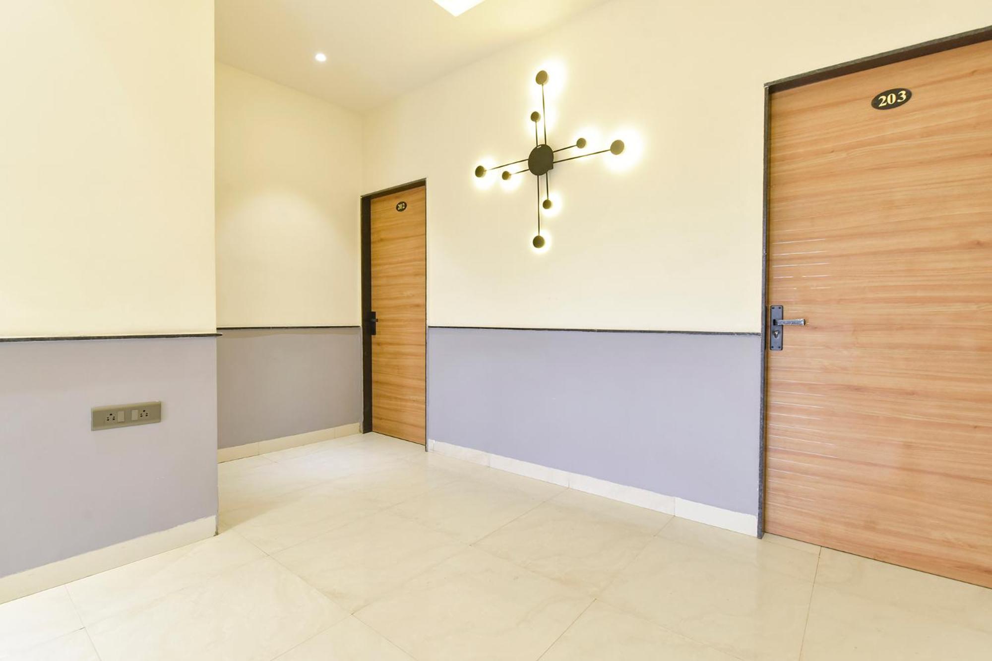 Fabhotel Kesar *