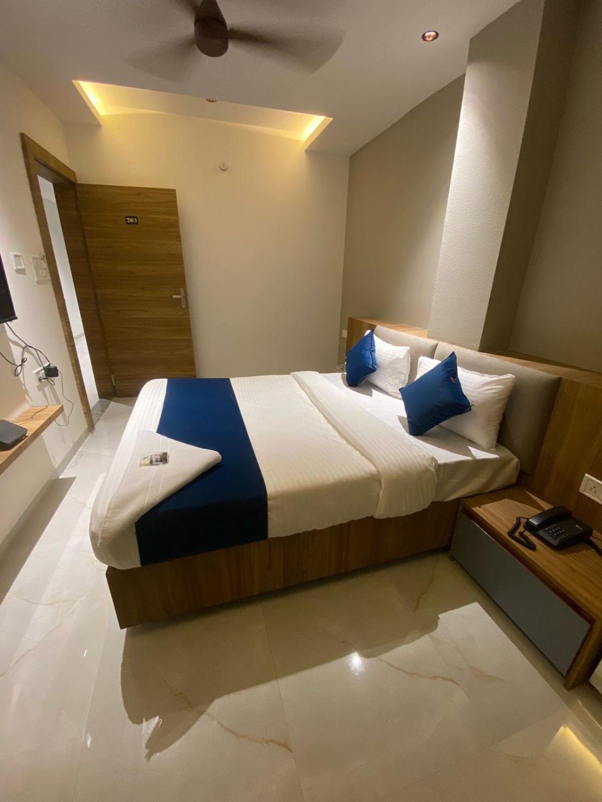 Hotel Jmb Height