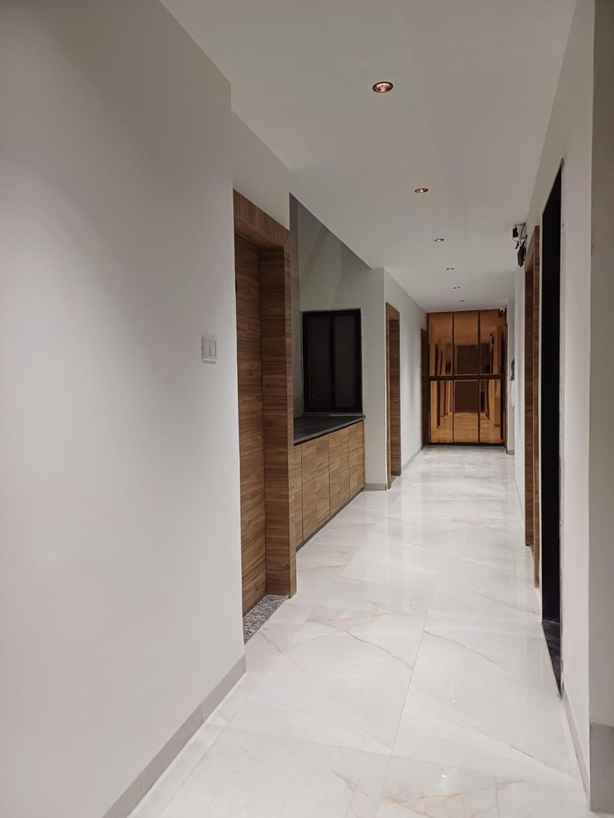 Jmb Height Hotel 2*