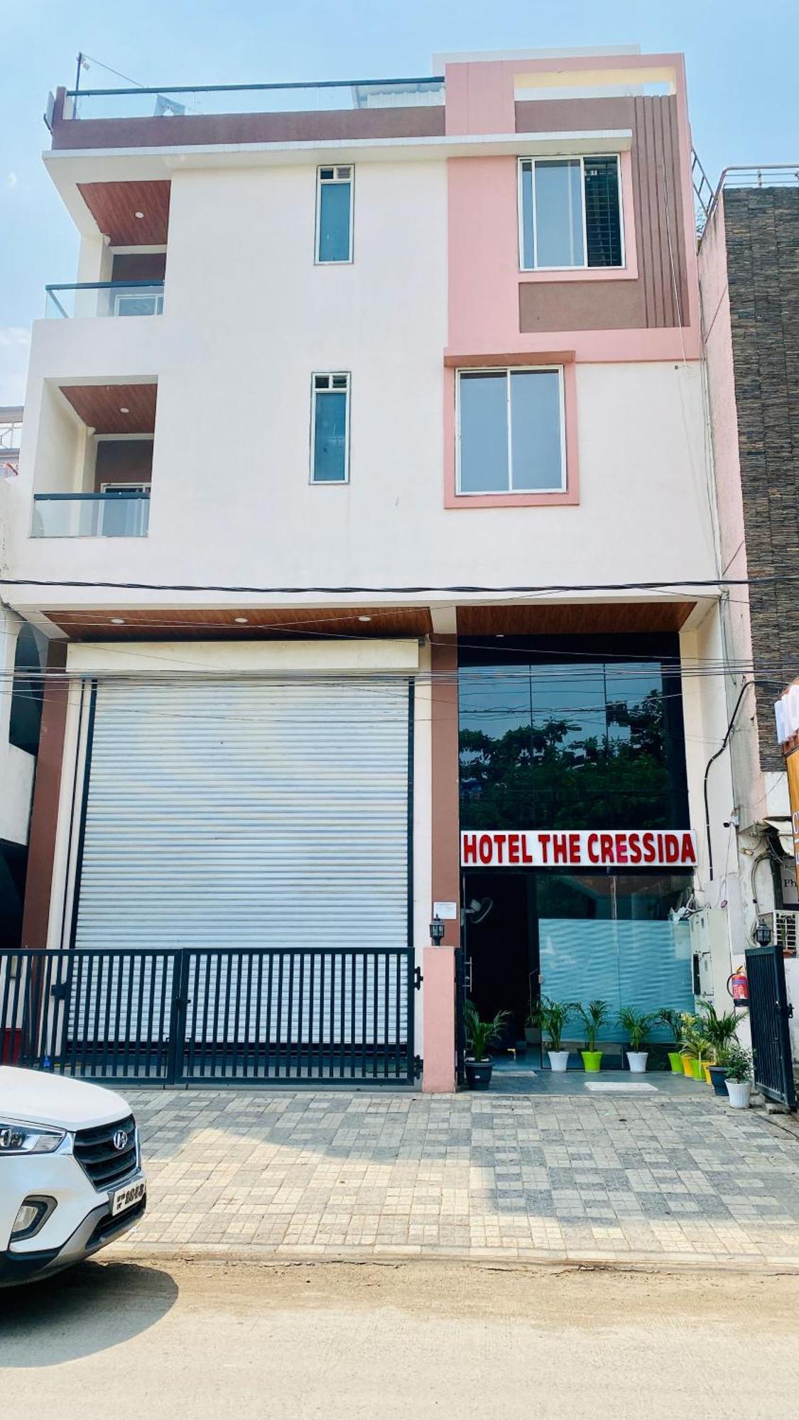 Hotel The Cressida Indore