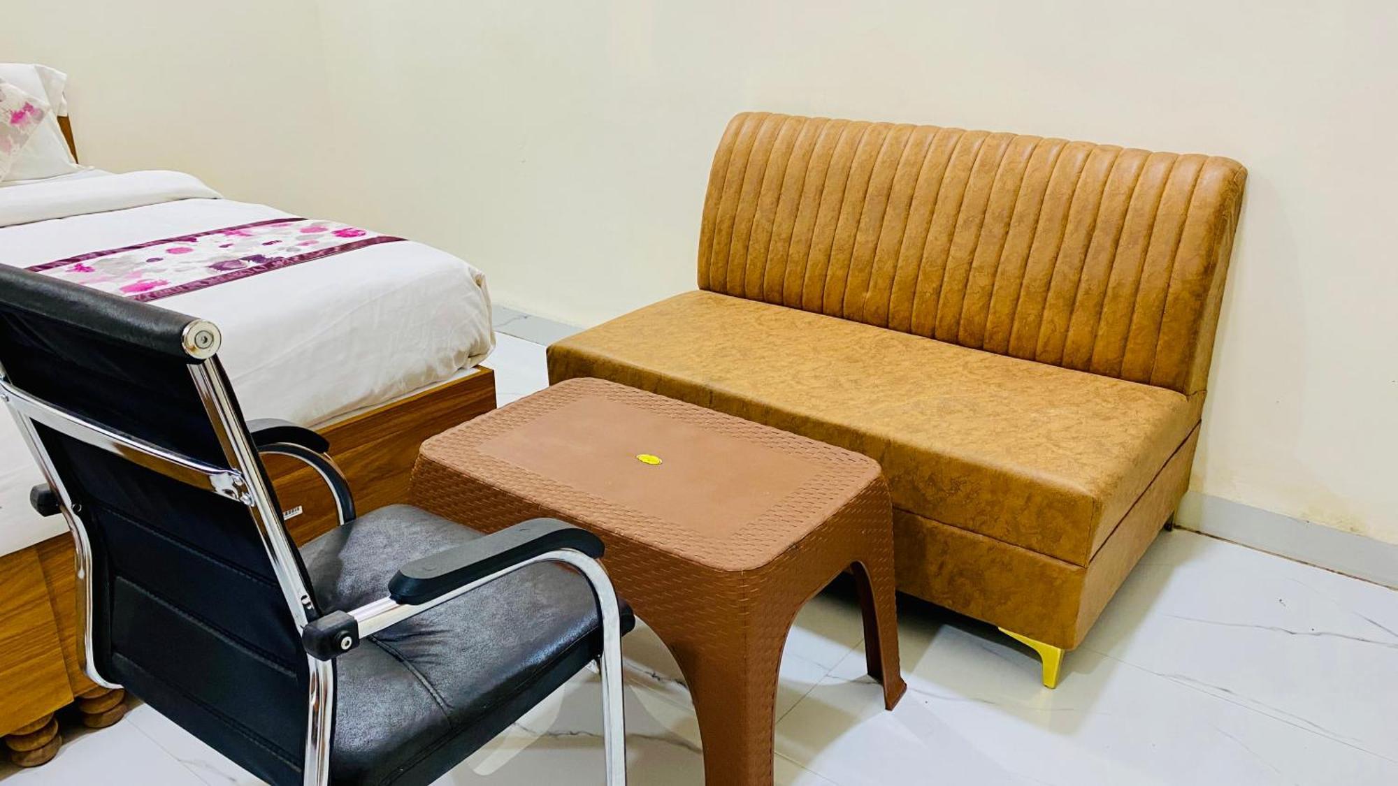 Hotel The Cressida Indore