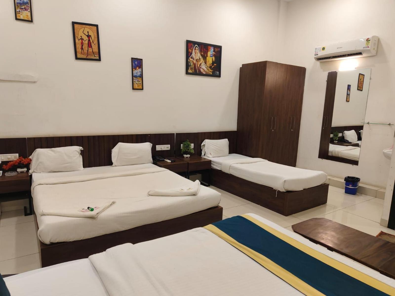 Topdealhotel Sheesh Mahal Hotel Indore