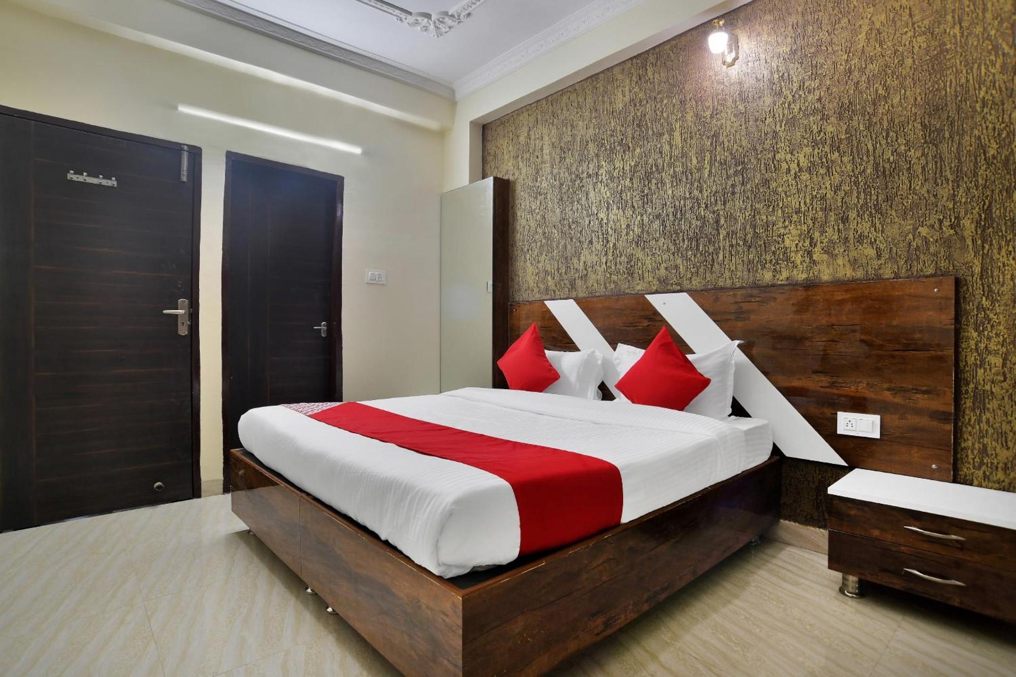 O Zodiac Hotel 3*