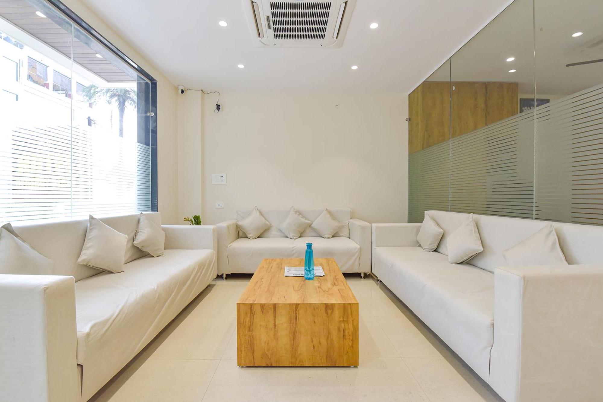 Hotel Fabhotel Synergy *