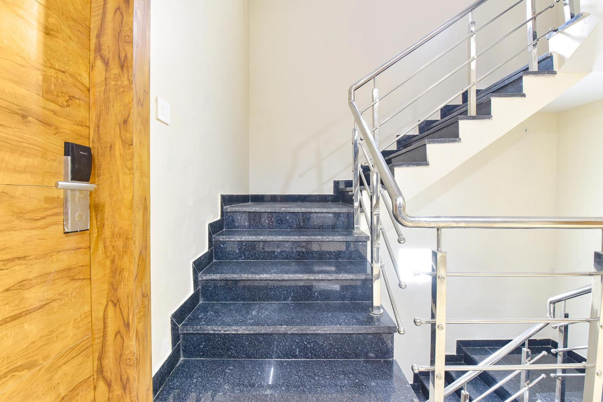 Fabhotel Synergy Hotel Indore