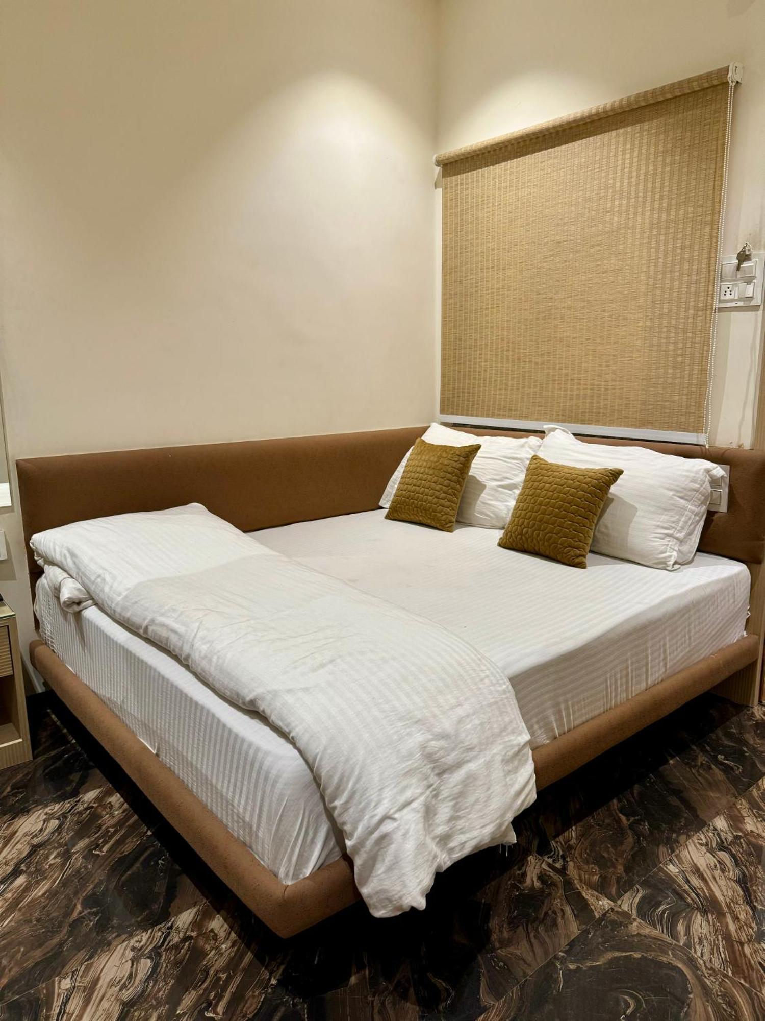 Hotel Sajanshree 3*