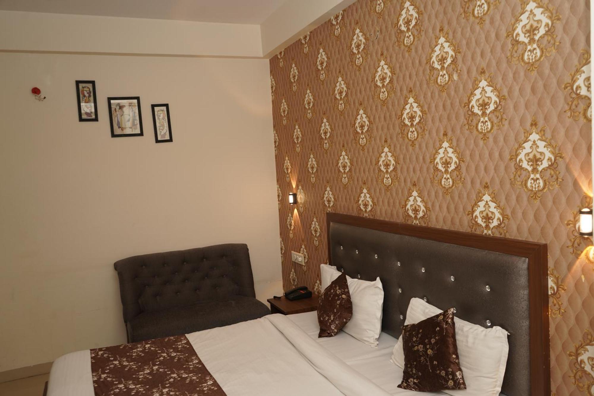 Hotel Shubhshree 3*