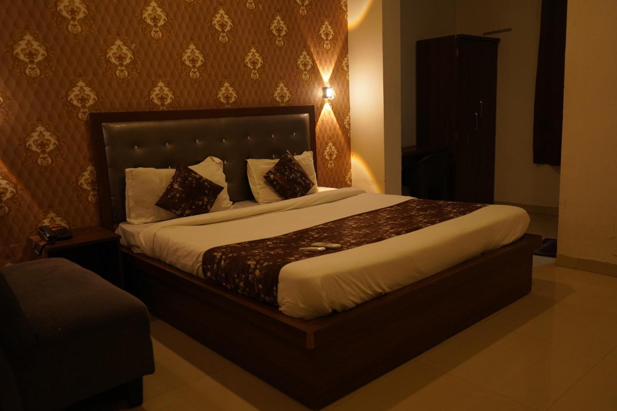 Hotel Shubhshree Indore