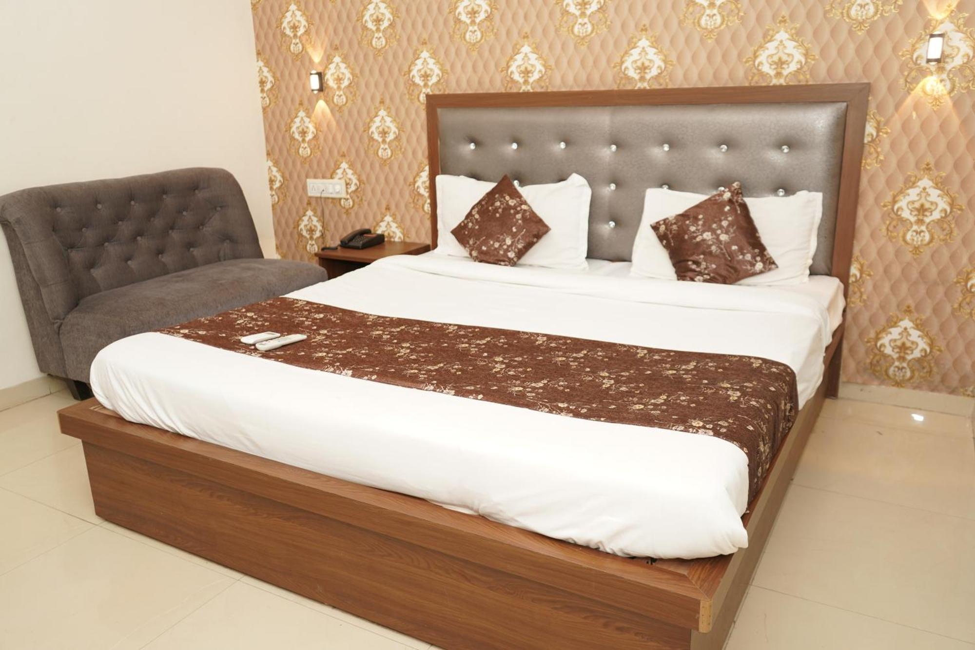 Shubhshree Hotel 3*