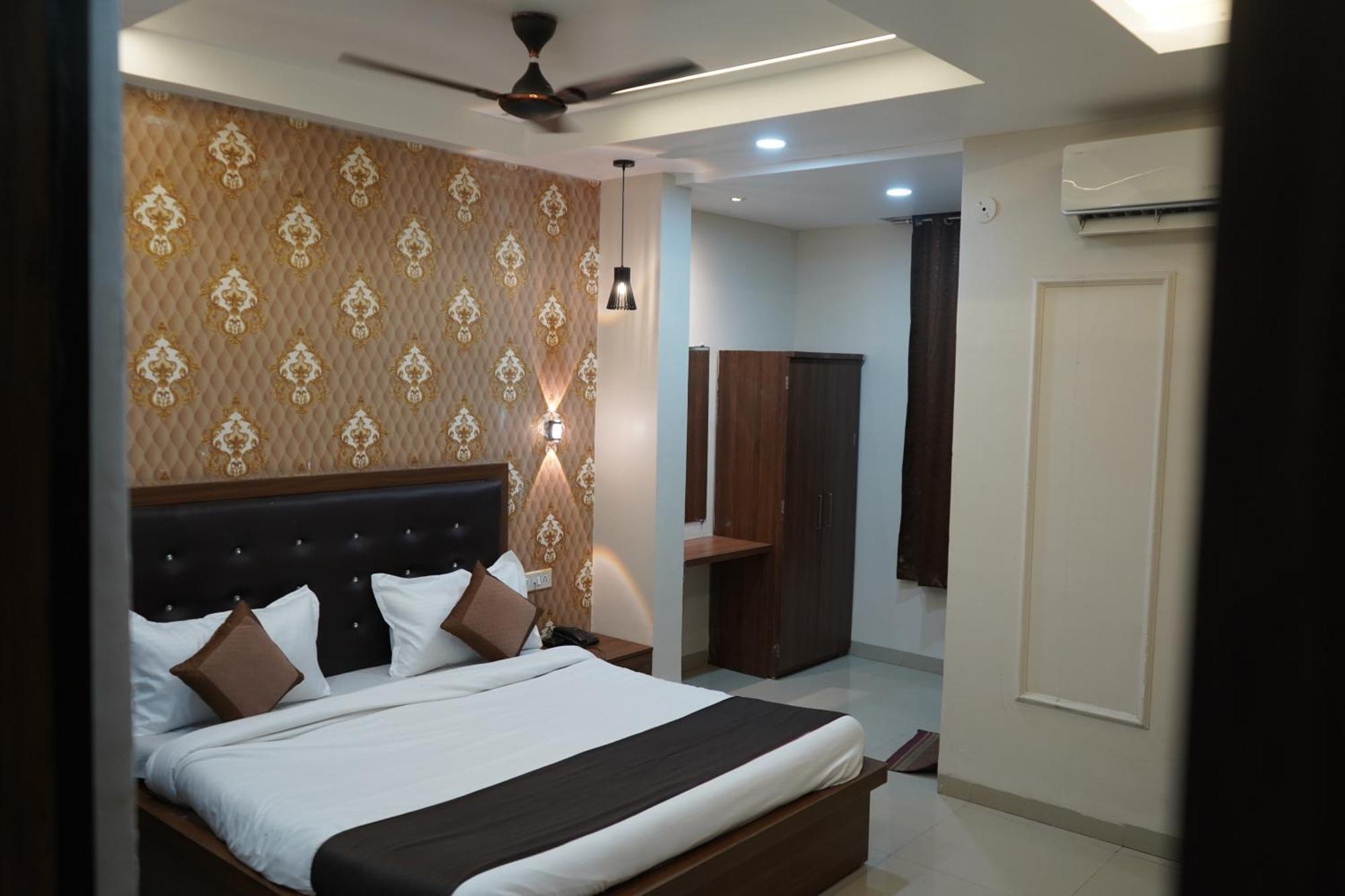 Hotel Shubhshree Indore