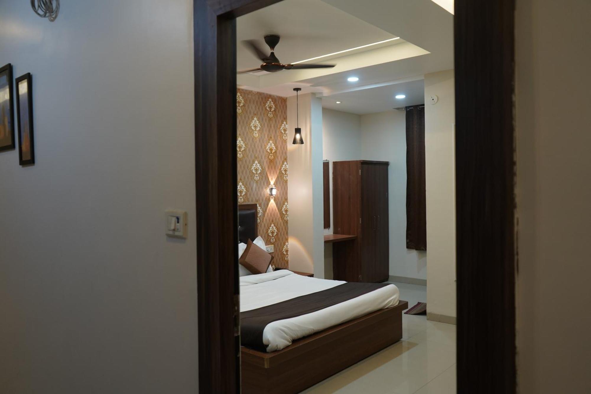 Shubhshree Hotel