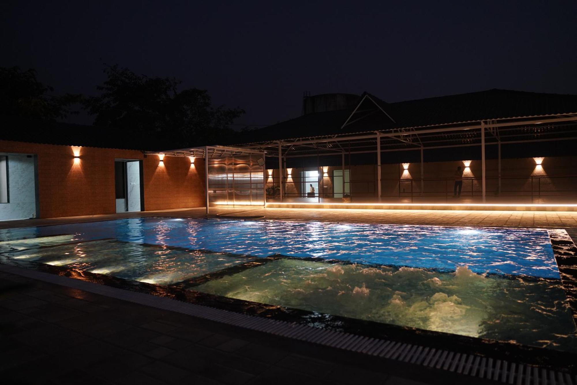 Great Escape Club * Indore