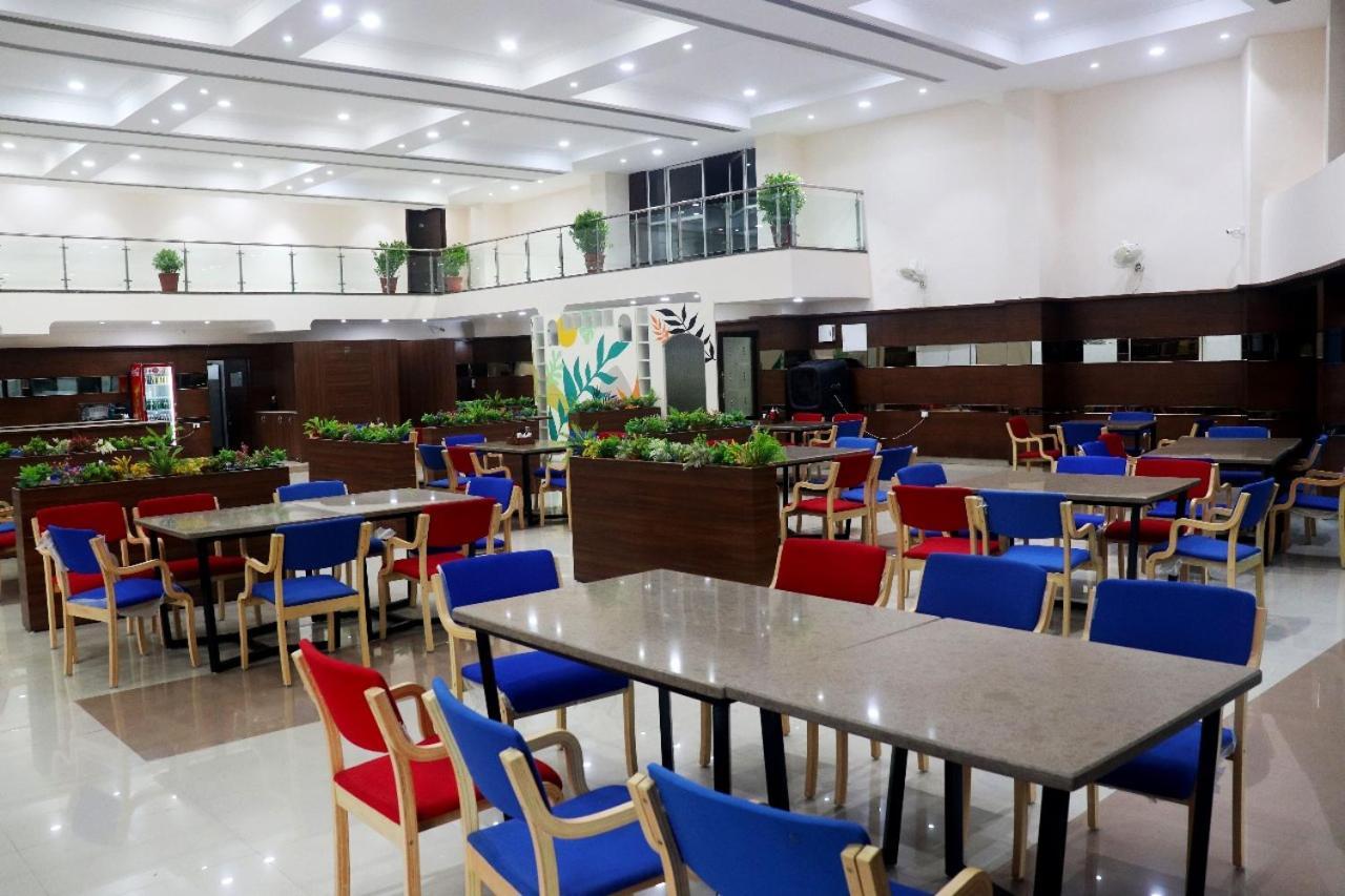 The Richi Rich And 4* Indore