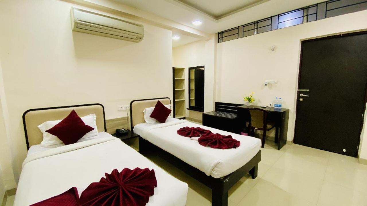 Hotel The Richi Rich And
