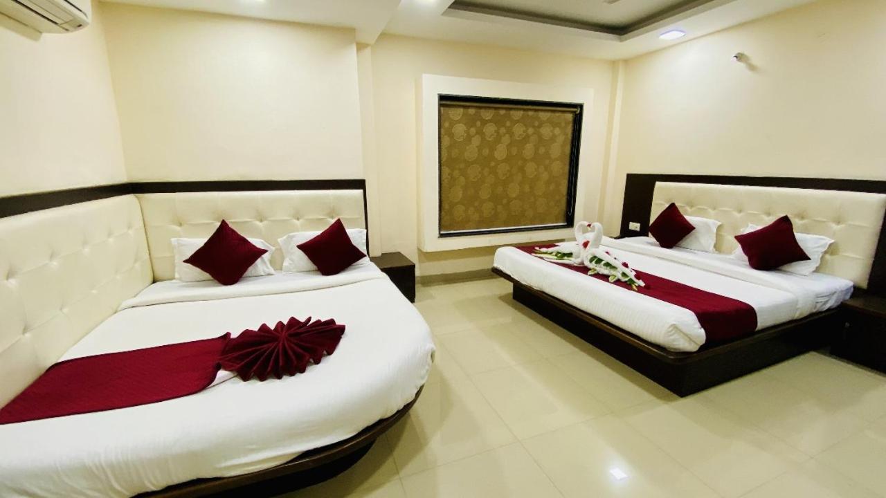 The Richi Rich And Hotel