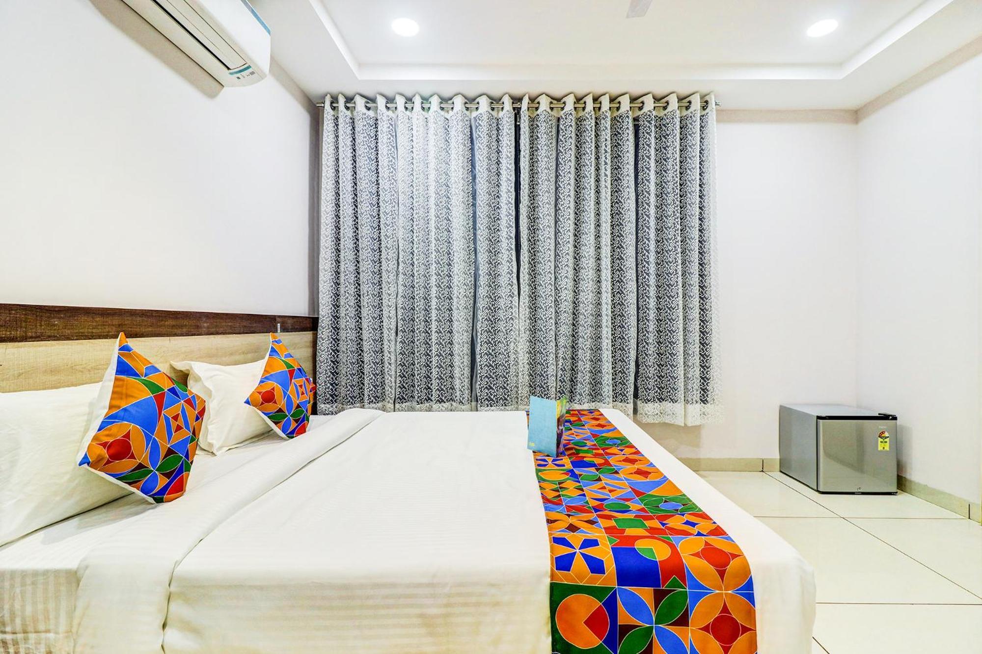 Fabhotel Meera Palace 4*