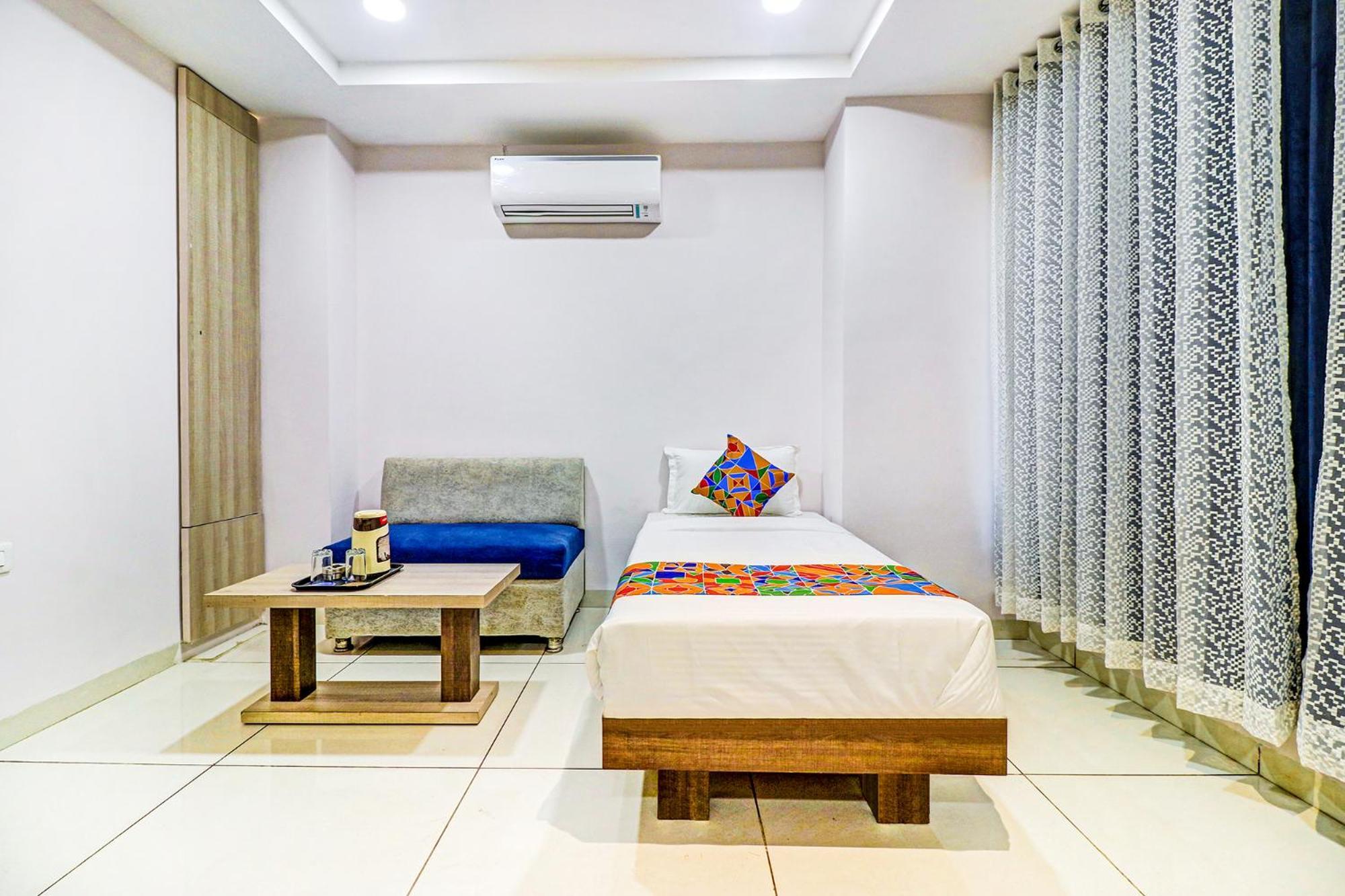 Fabhotel Meera Palace Indore