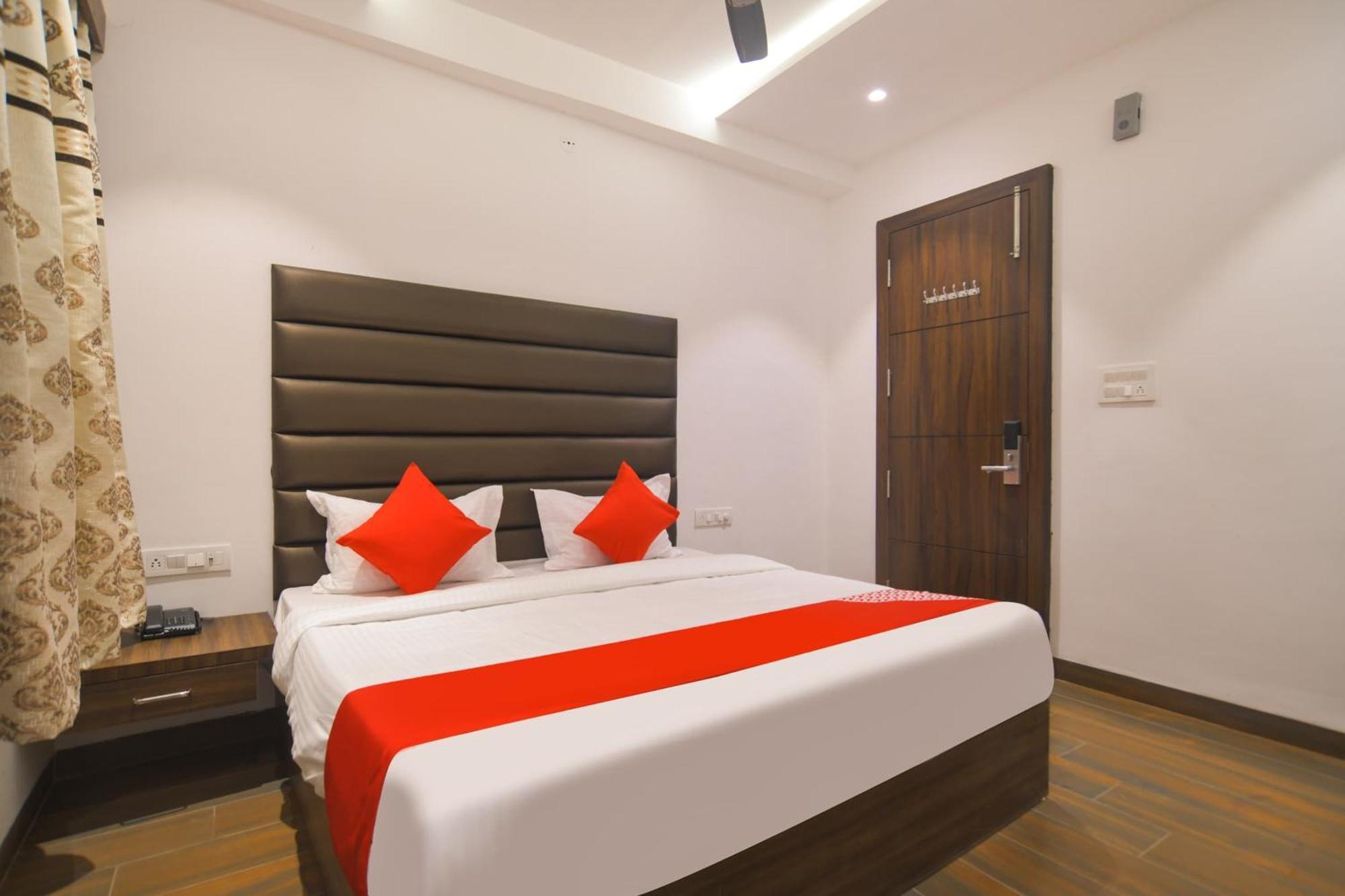 O Rudraksh Hotel