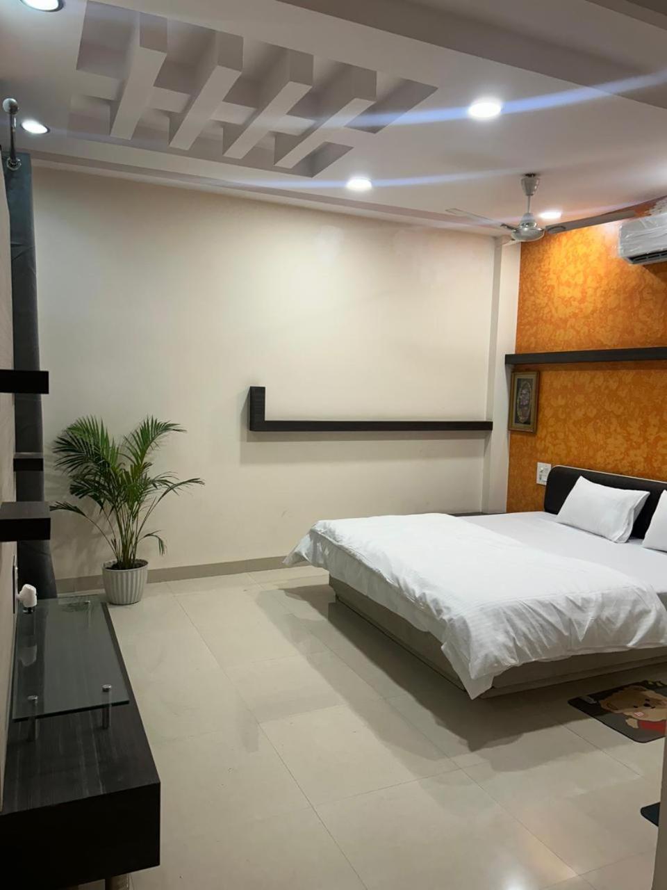 Satyabhama Homestay-pearl-luxury Two Bhk * Indore