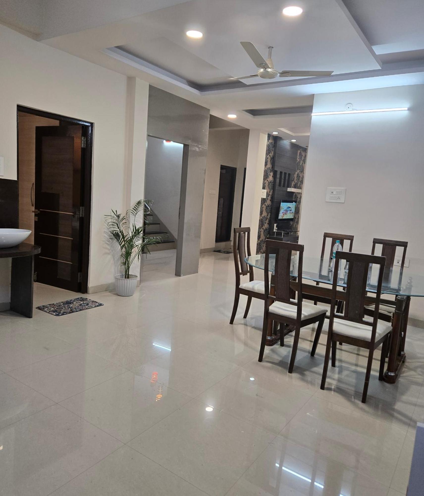 Apartment Satyabhama Homestay-pearl-luxury Two Bhk Indore