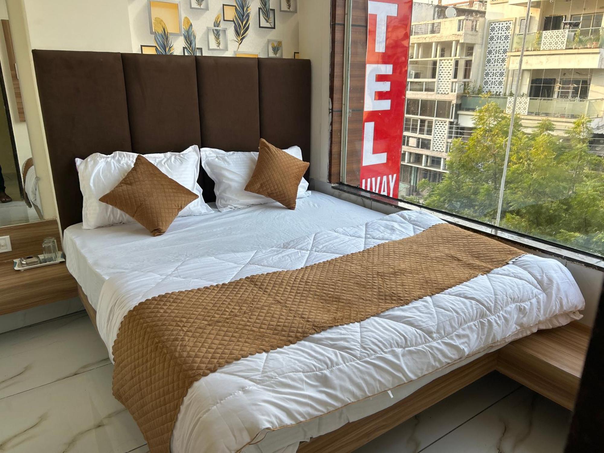 Shivay Hotel 3*