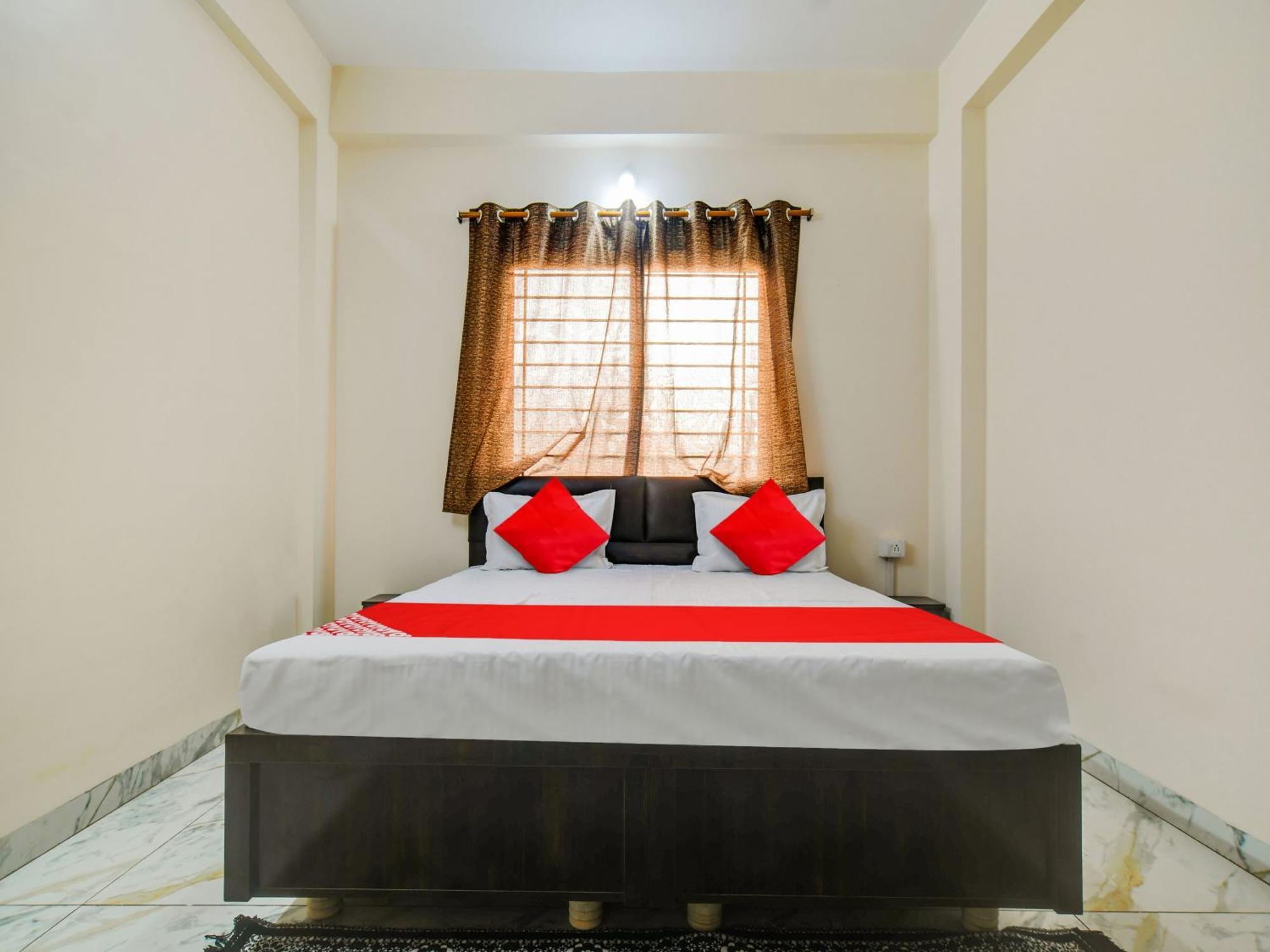O Shree Radhey Hotel