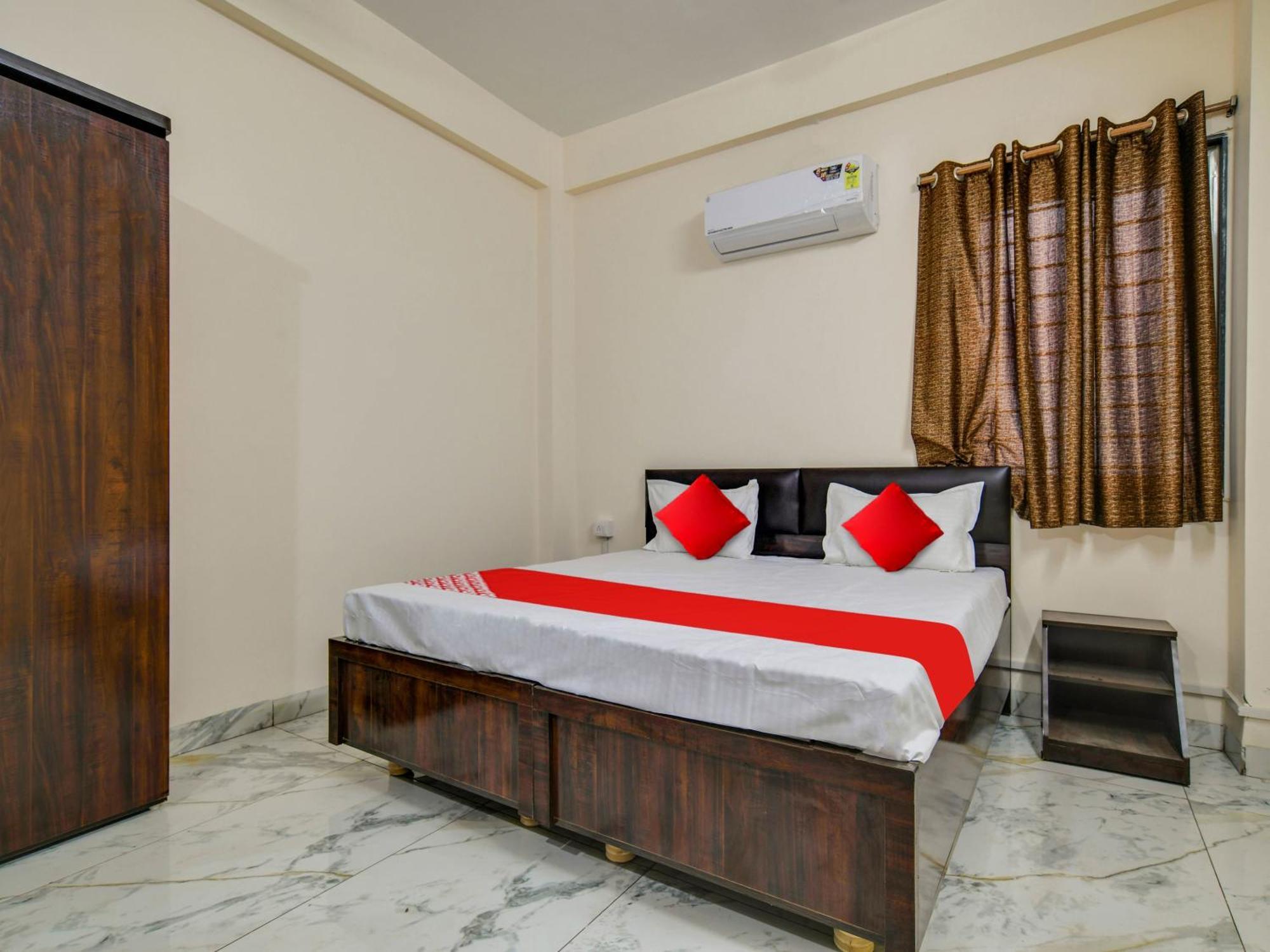 O Shree Radhey Hotel