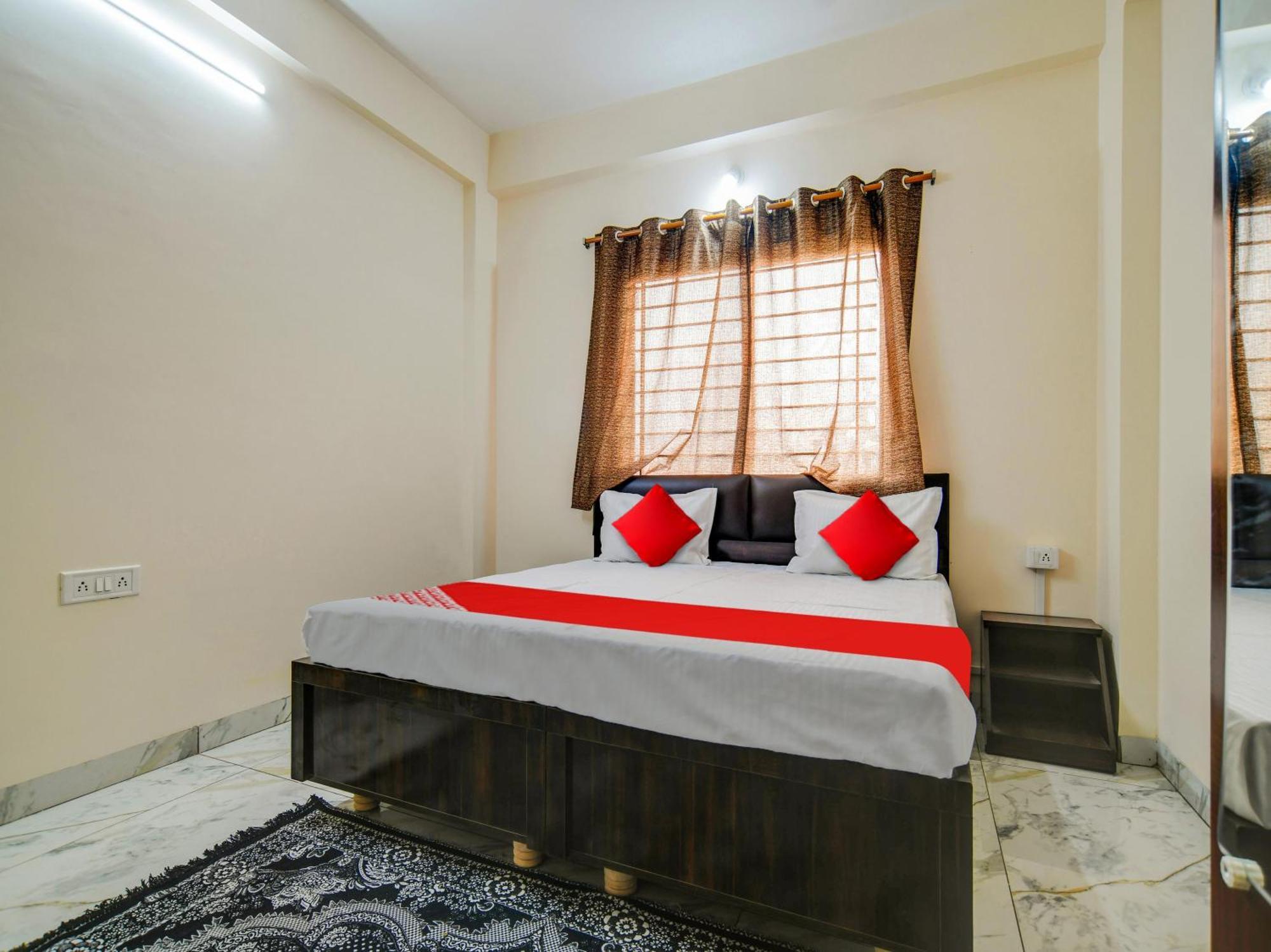Hotel O Shree Radhey Indore