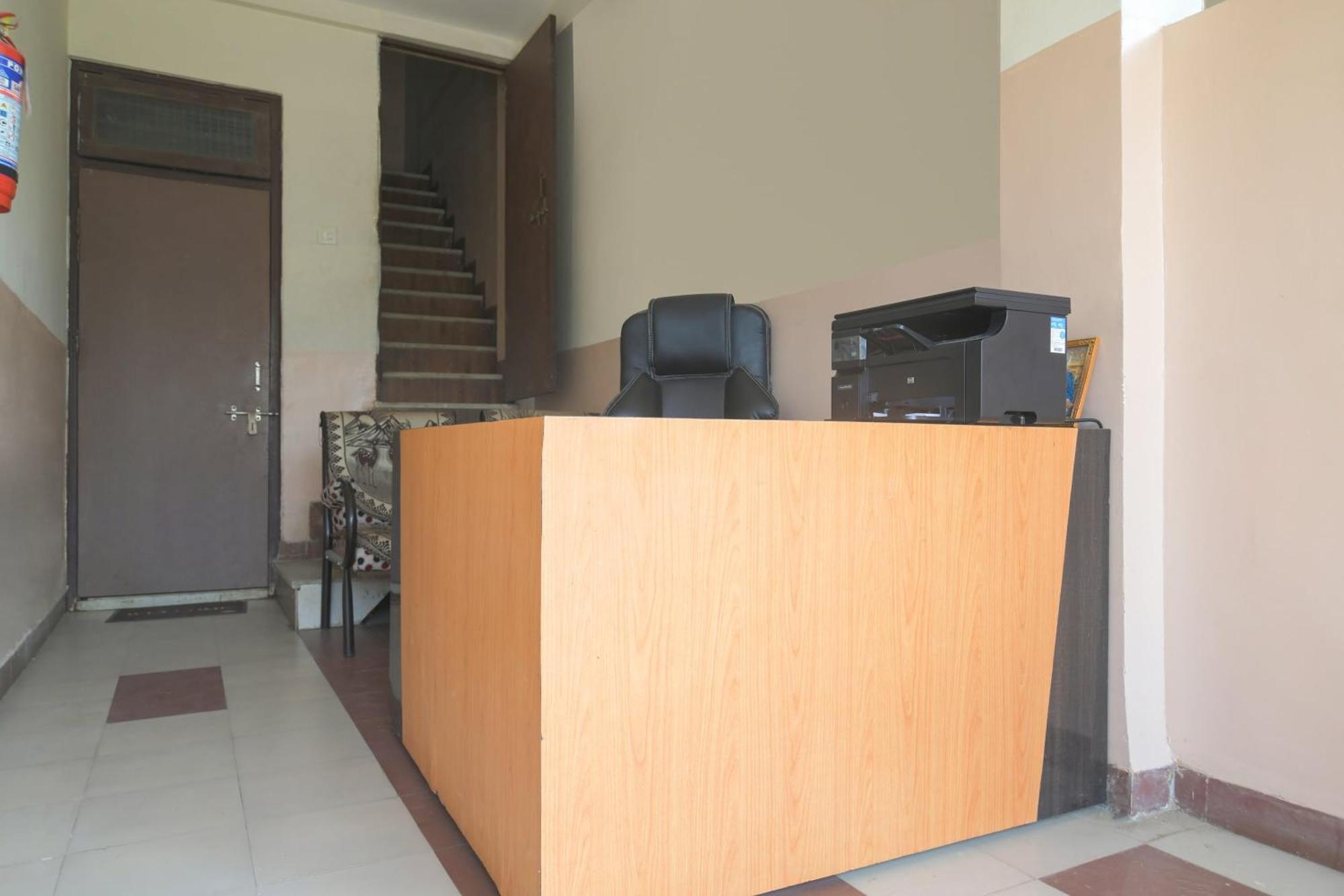 Hotel O Maa Palace