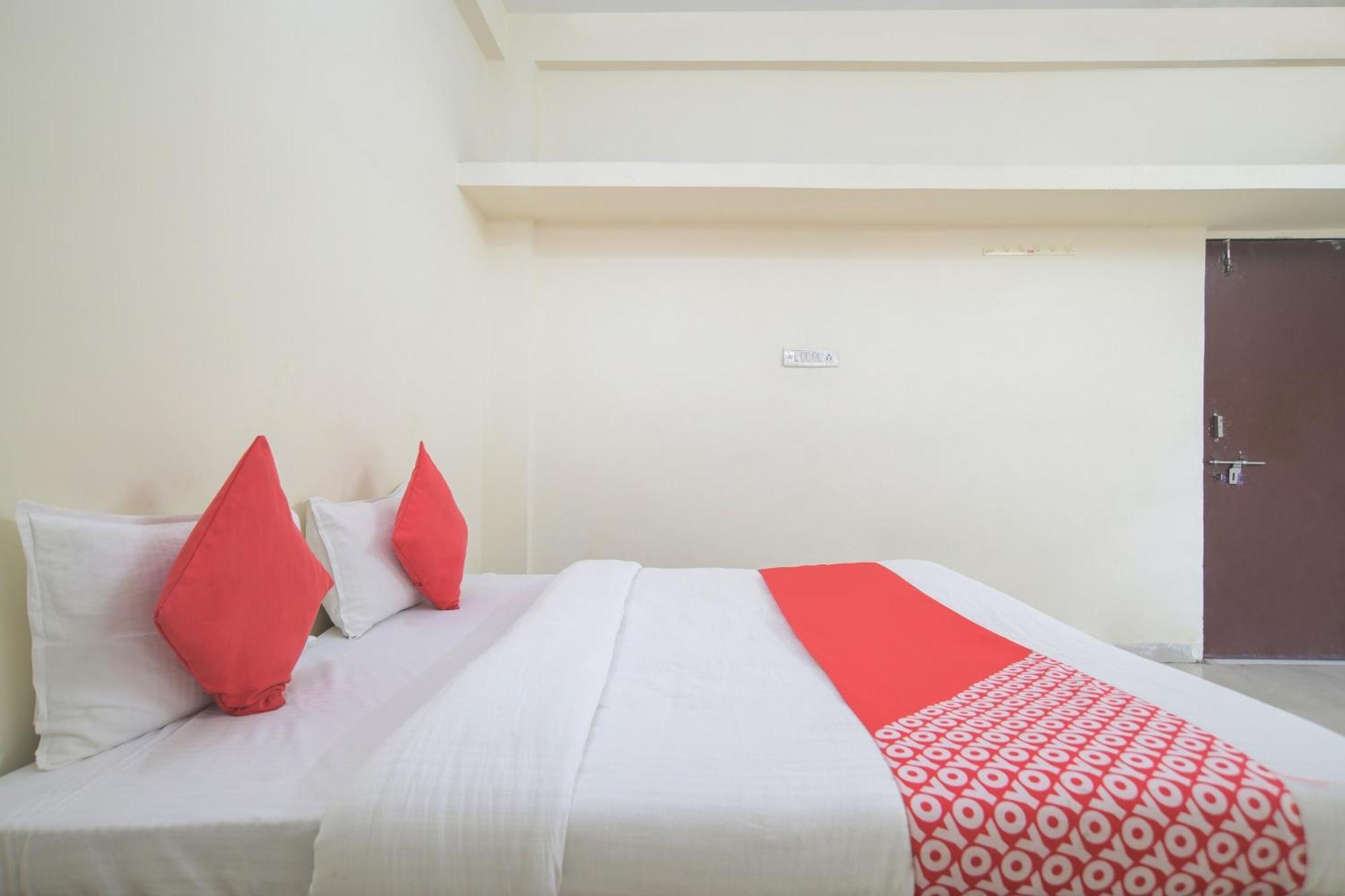 Hotel O Maa Palace 3*