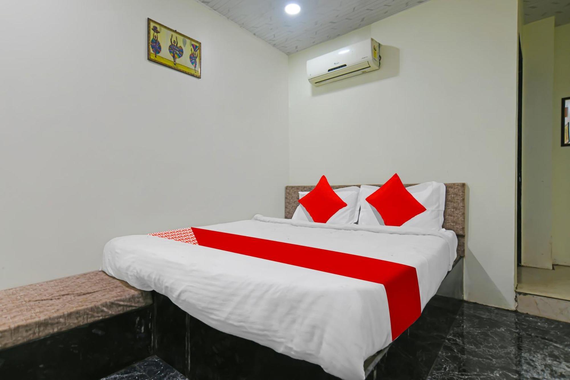 O Grand Raj Palace Hotel 3*