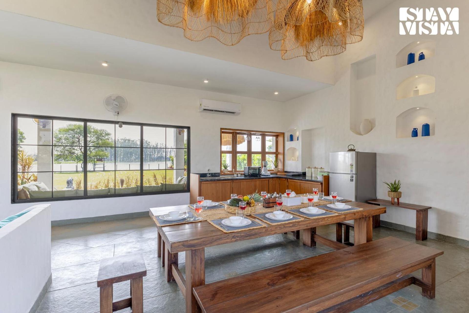 Stayvista At Lotus By The With Pool, Bbq & Lawn Villa Indore