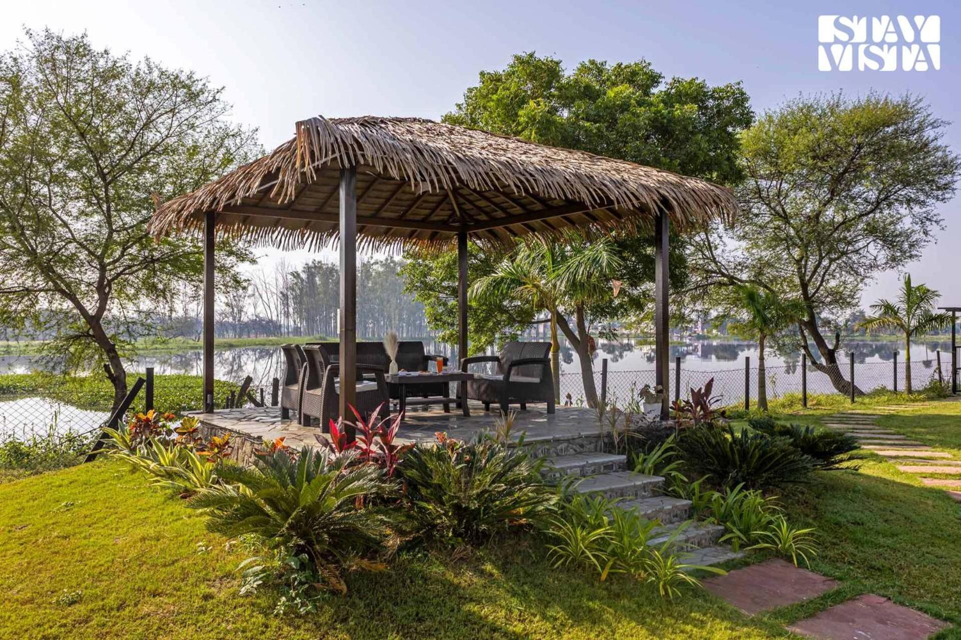 Stayvista At Lotus By The With Pool, Bbq & Lawn Villa