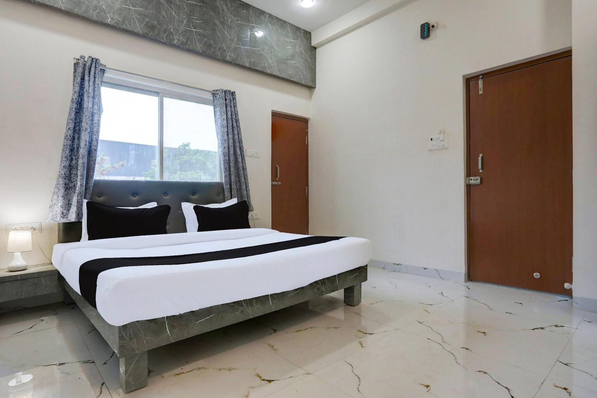 Hotel Super O Panchvati Indore