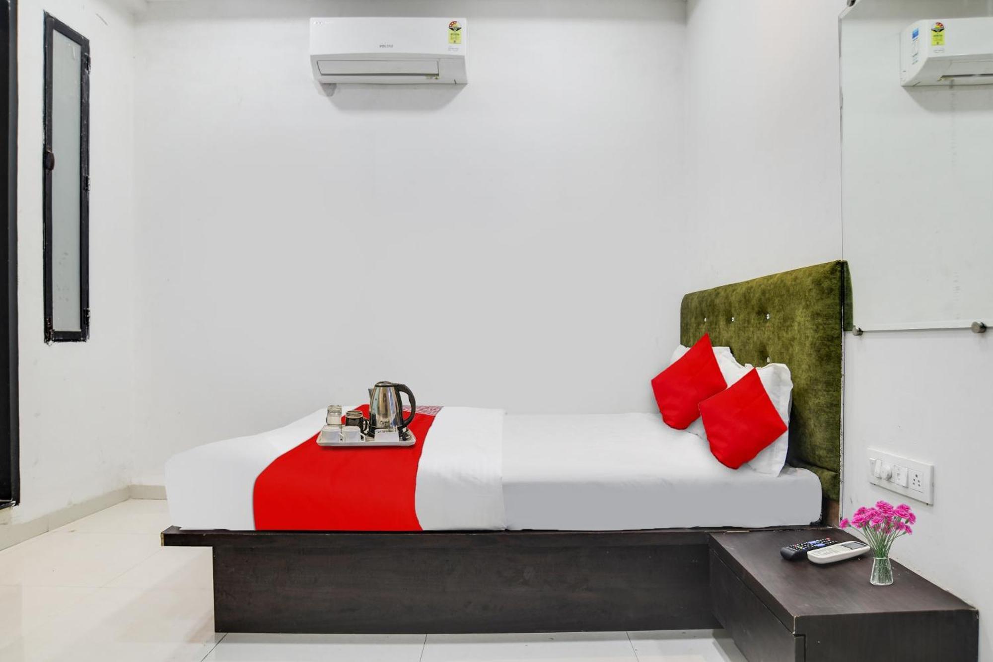 Hotel O King Devish