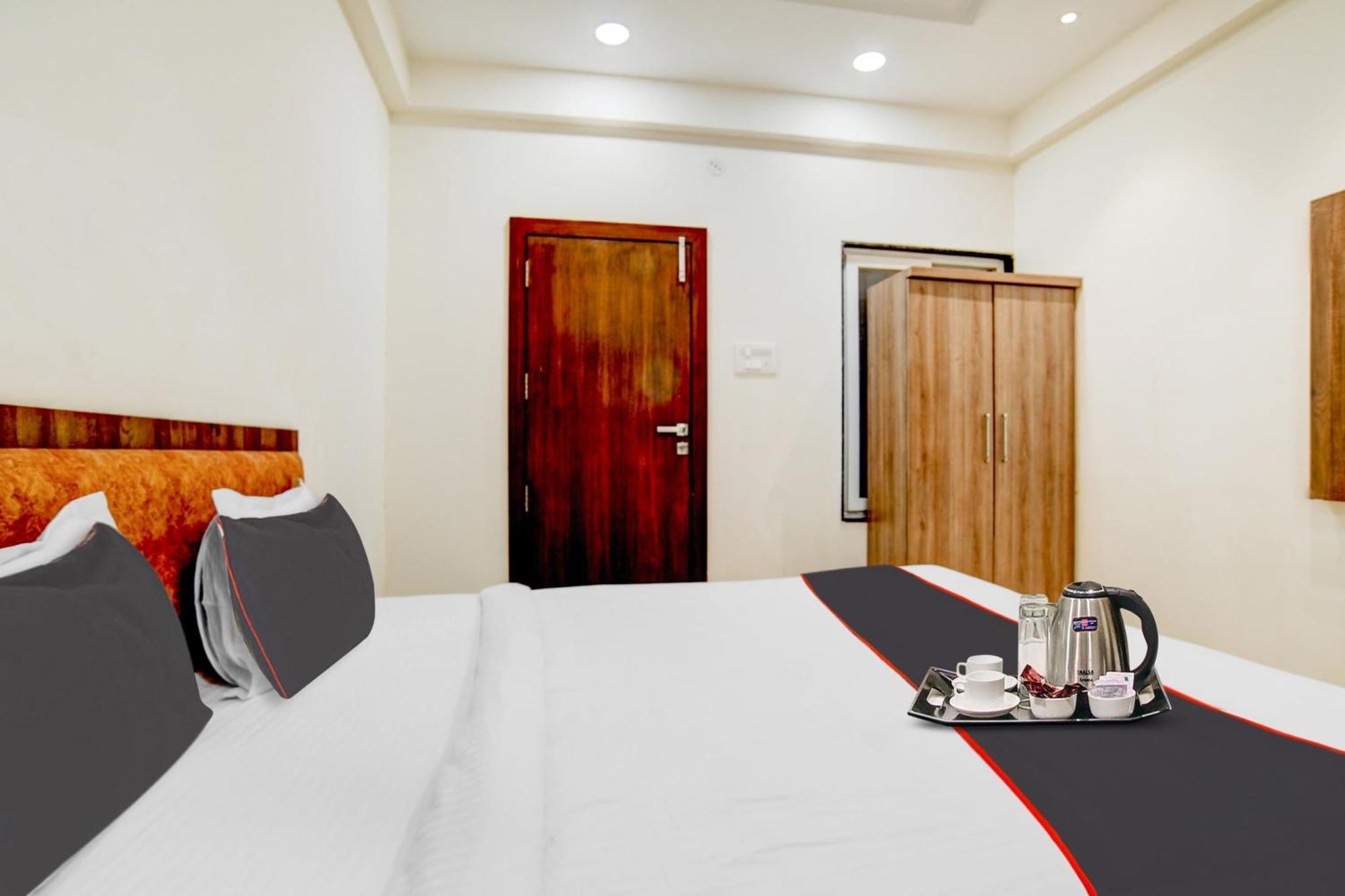 Collection O Task Hotel