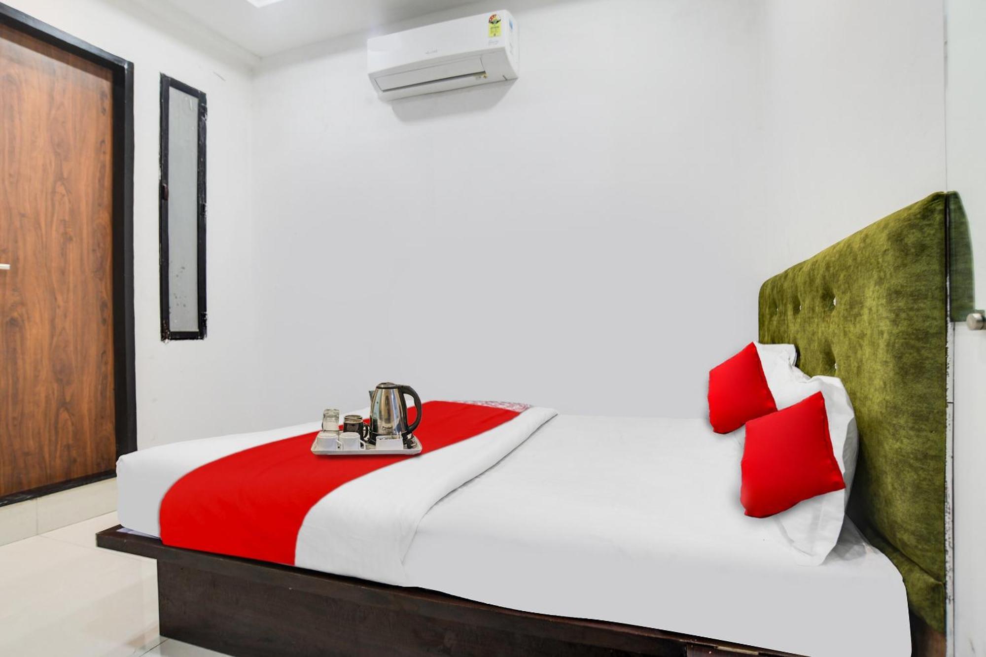 Hotel O King Devish 3*