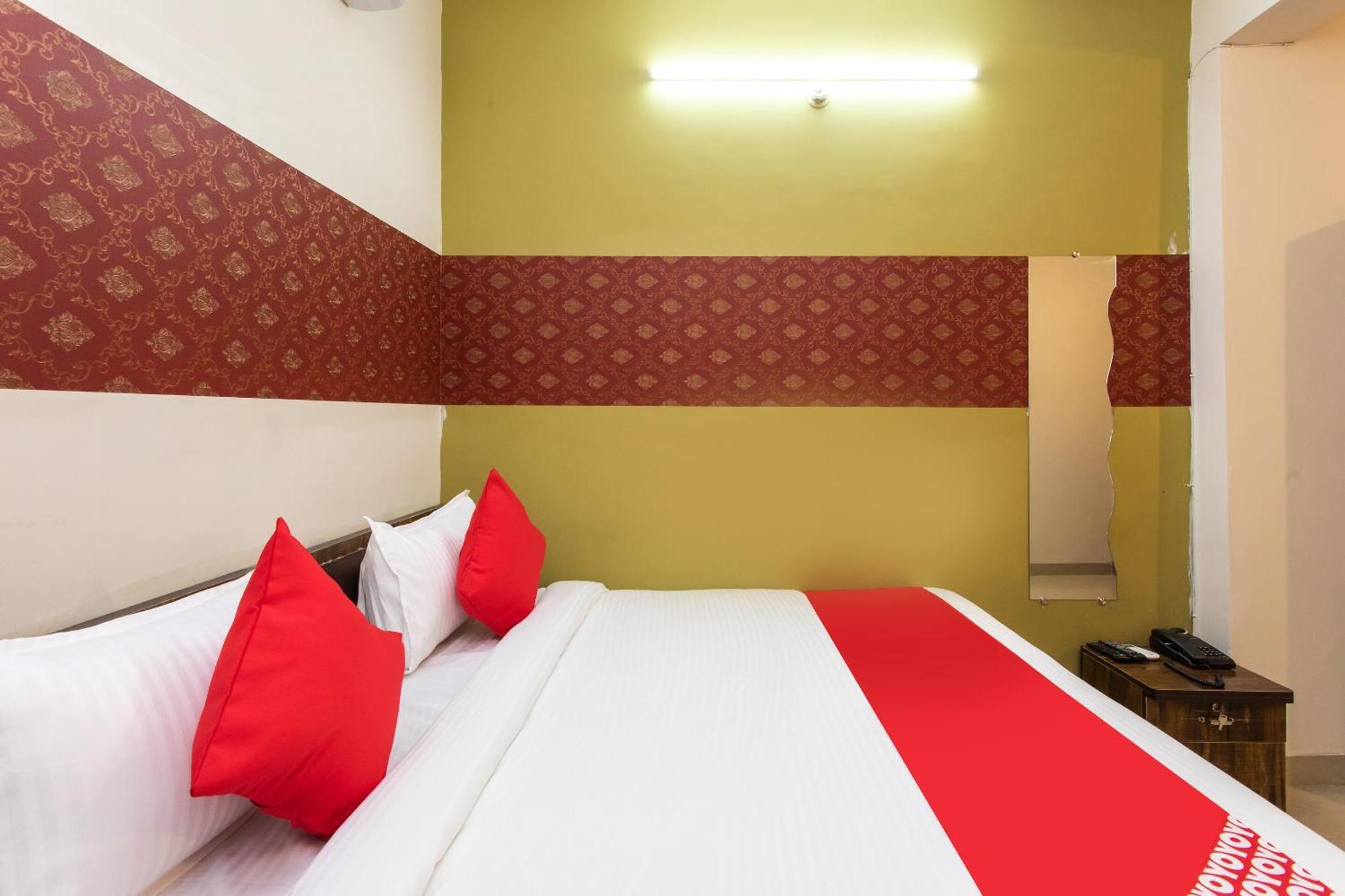 Hotel O Apple Tree 2*